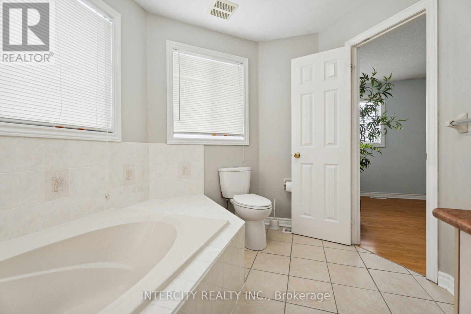 25 Meyer Avenue, Barrie (East Bayfield), Ontario  L4M 6Y1 - Photo 38 - S12943604