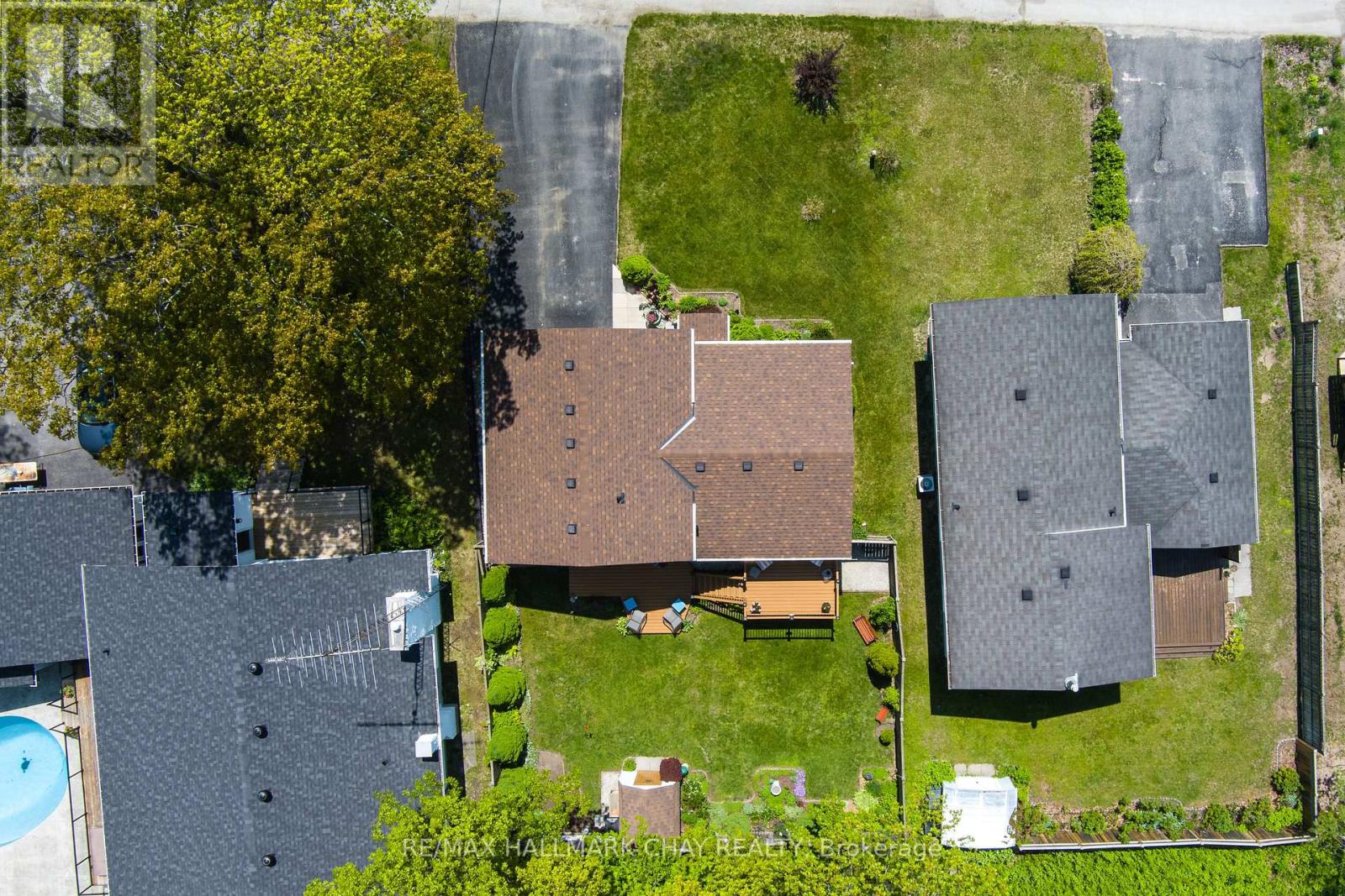 15 Oaktree Court, Wasaga Beach, Ontario  L9Z 2S3 - Photo 2 - S12943612