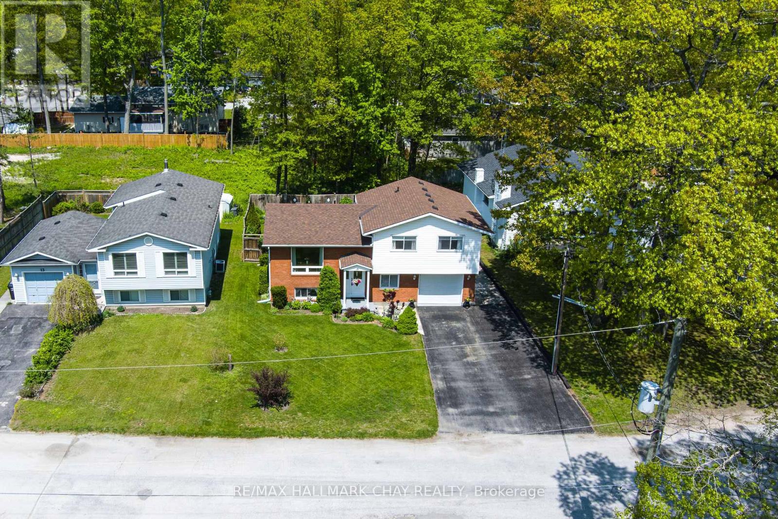 15 Oaktree Court, Wasaga Beach, Ontario  L9Z 2S3 - Photo 5 - S12943612