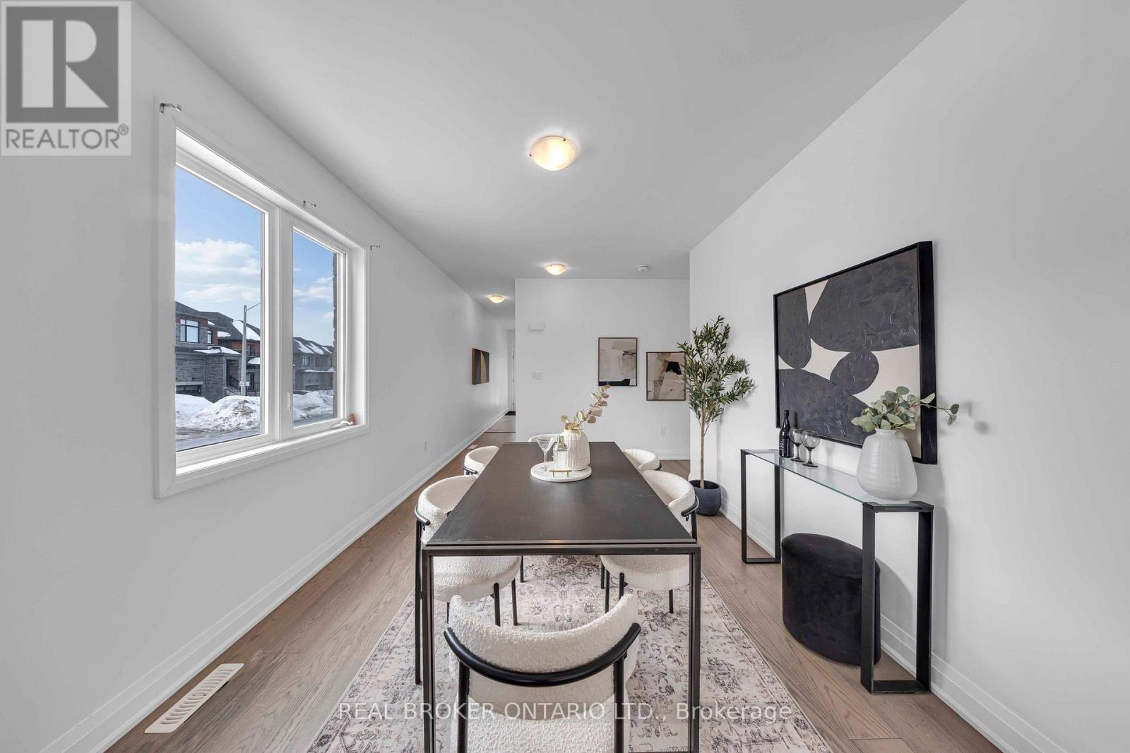 48 Barnyard Trail, Barrie, Ontario  L9J 0C2 - Photo 11 - S12943690