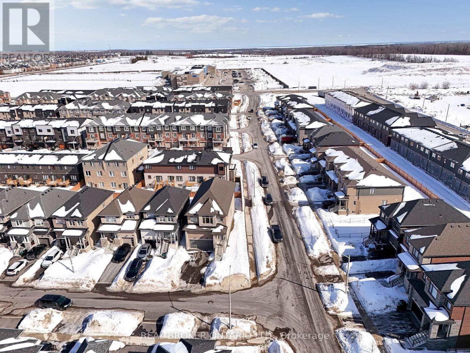 48 Barnyard Trail, Barrie, Ontario  L9J 0C2 - Photo 42 - S12943690