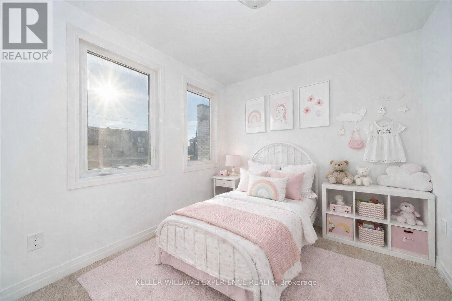 32 Fairlane Avenue, Barrie (Painswick North), Ontario  L9J 0M9 - Photo 19 - S12943706