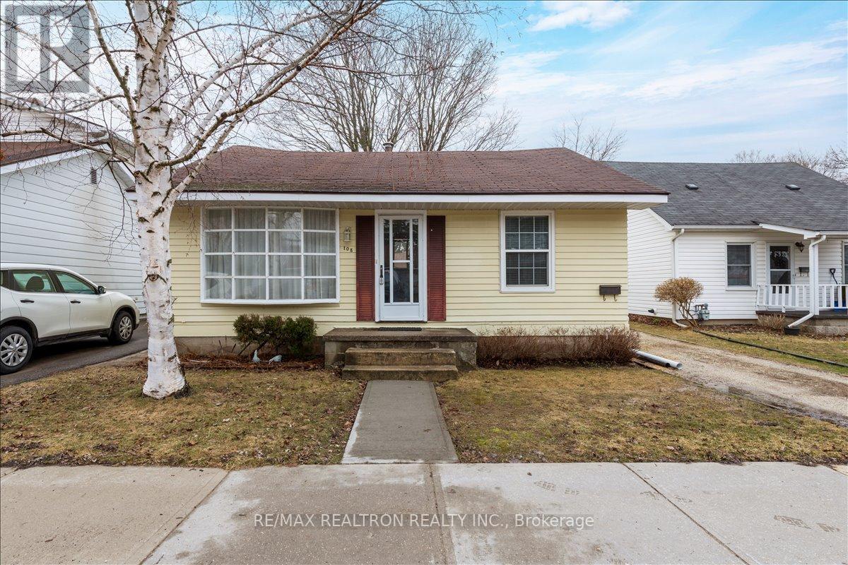 108 Eighth Street, Collingwood, Ontario  L9Y 2C5 - Photo 1 - S12943732