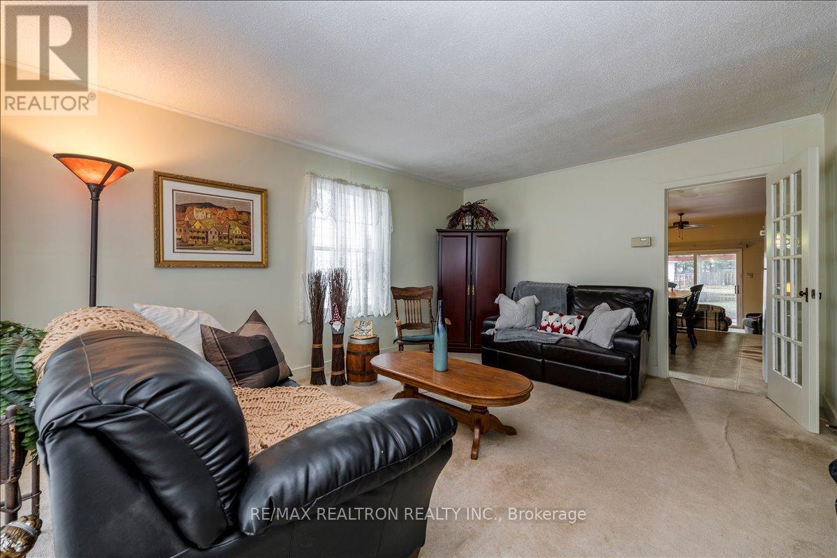 108 Eighth Street, Collingwood, Ontario  L9Y 2C5 - Photo 4 - S12943732