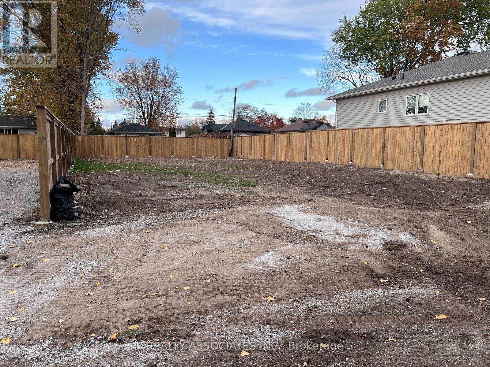 346 Miami Drive, Georgina, Ontario  L4P 2Z7 - Photo 4 - N12929726