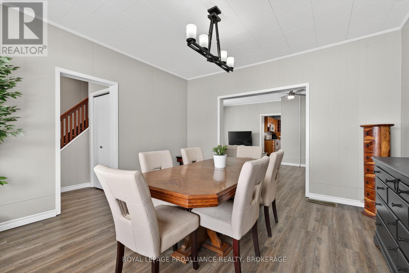 118 East Street E, Greater Napanee, Ontario  K7R 1S6 - Photo 11 - X12943524