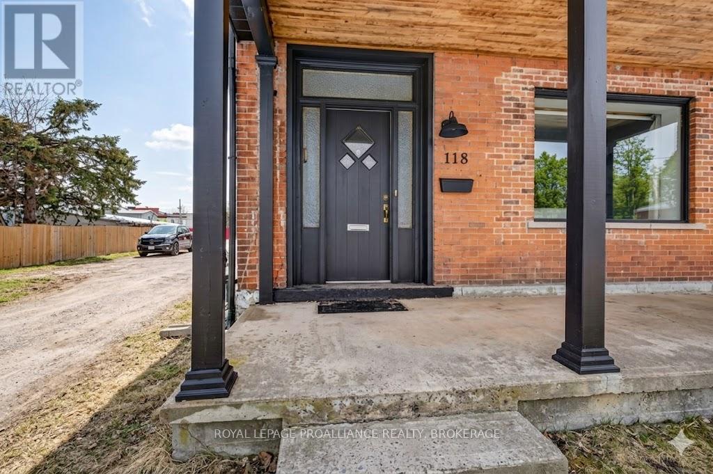 118 East Street E, Greater Napanee, Ontario  K7R 1S6 - Photo 2 - X12943524