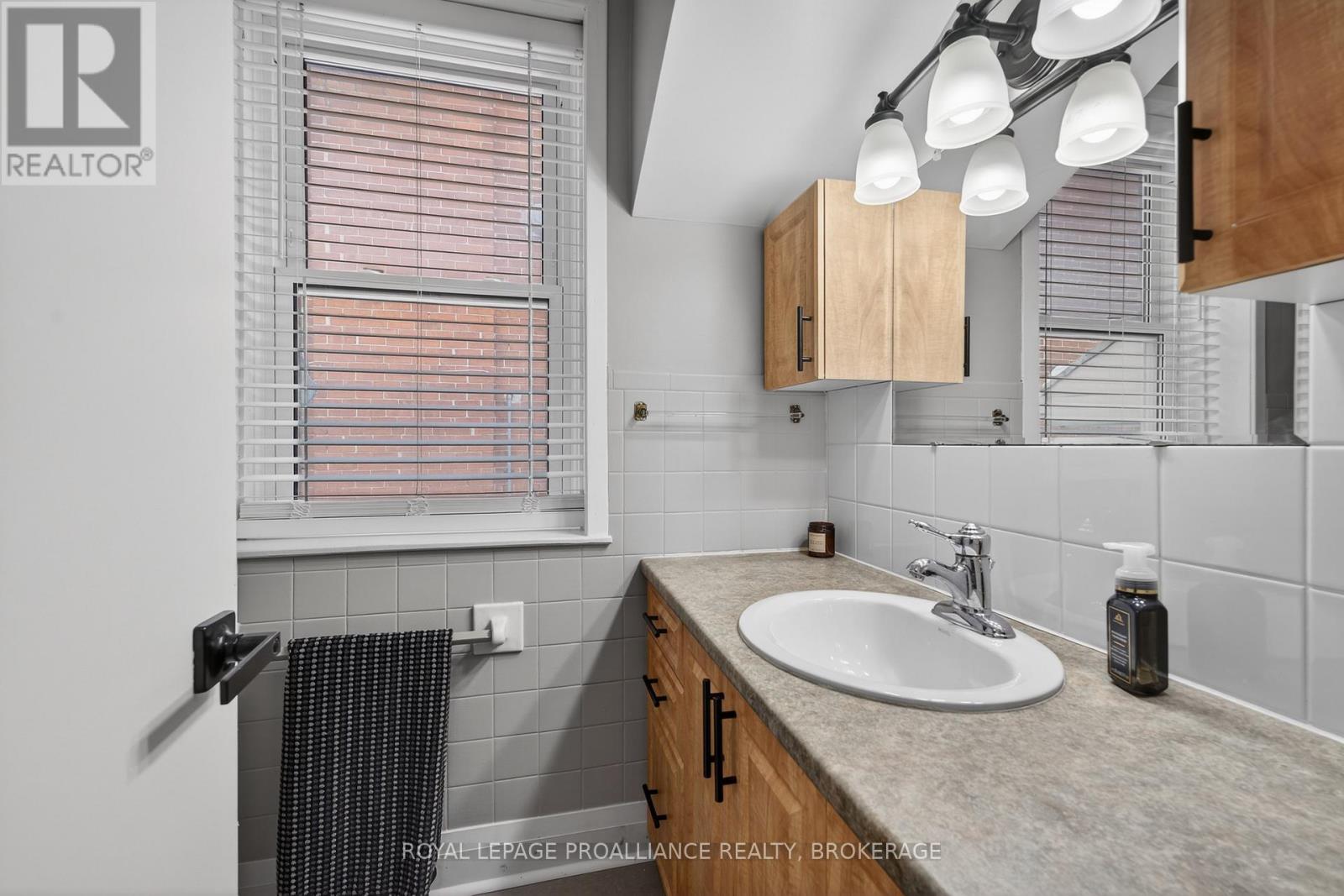 118 East Street E, Greater Napanee, Ontario  K7R 1S6 - Photo 24 - X12943524