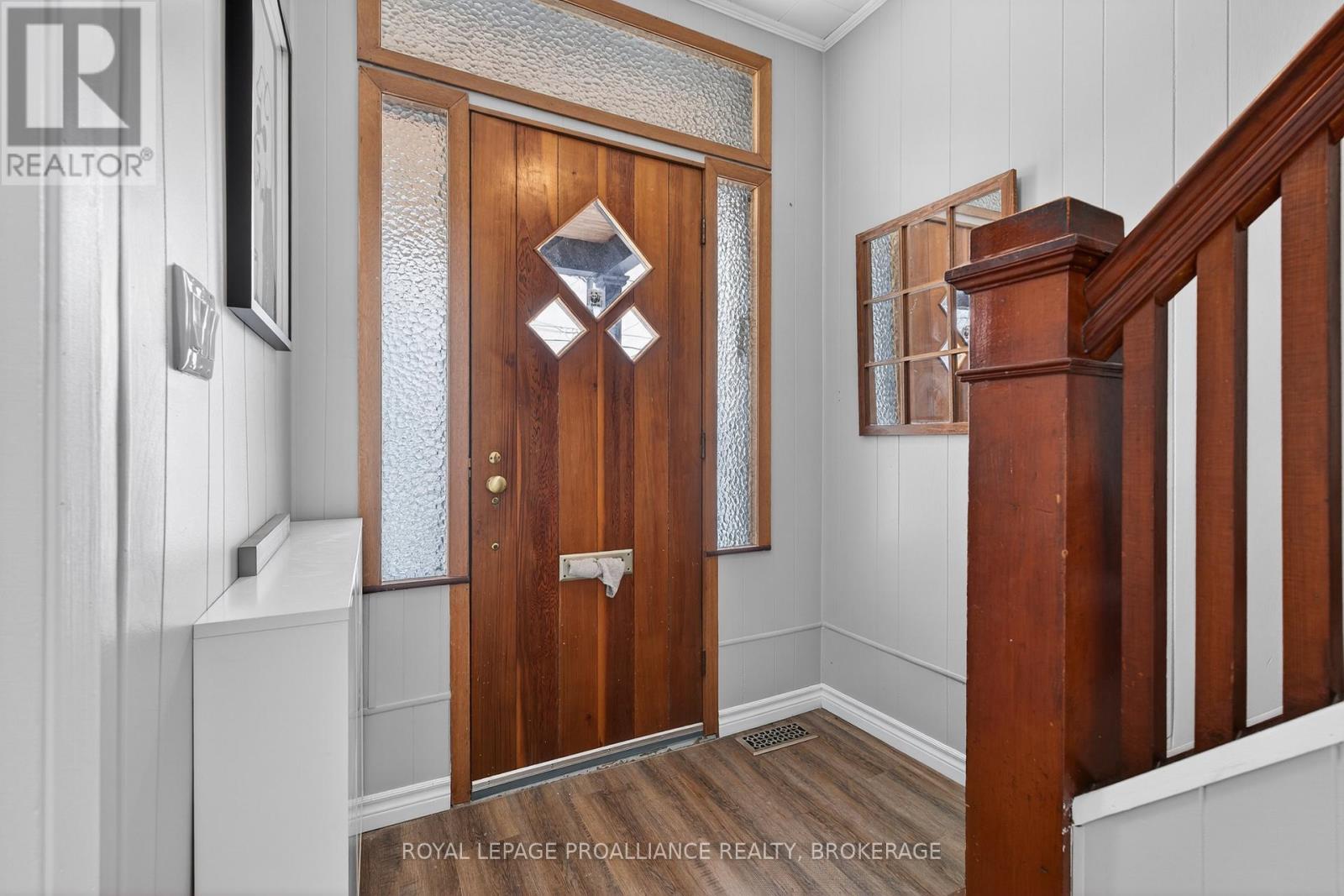 118 East Street E, Greater Napanee, Ontario  K7R 1S6 - Photo 3 - X12943524