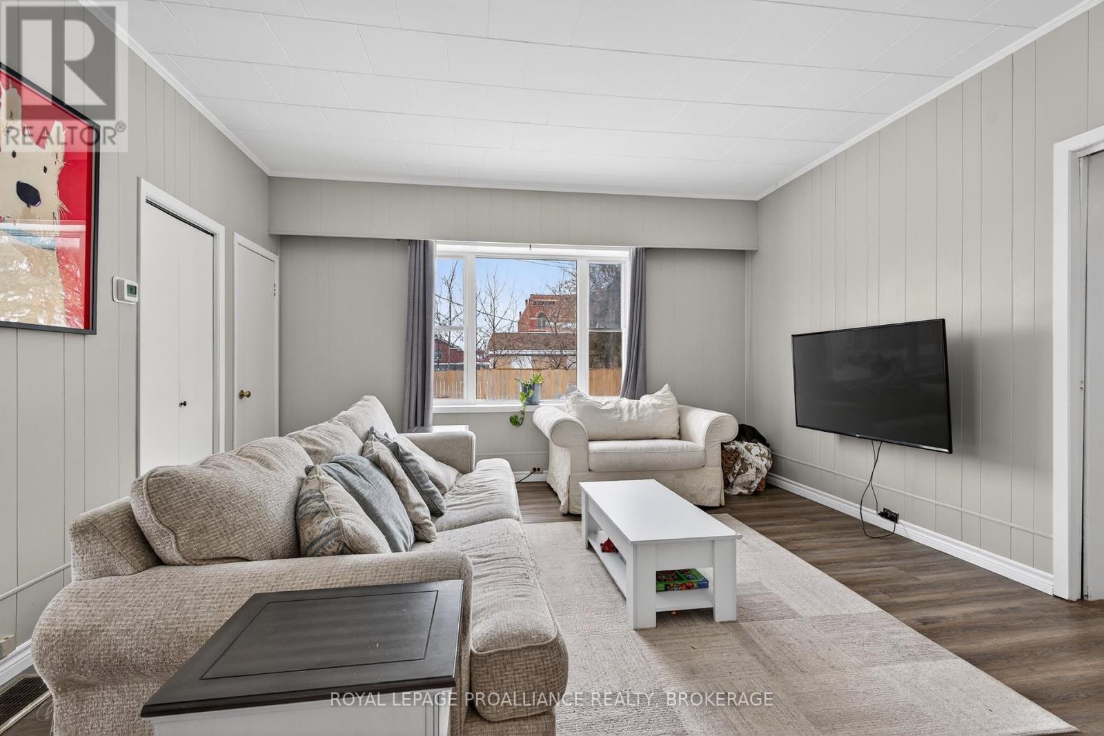 118 East Street E, Greater Napanee, Ontario  K7R 1S6 - Photo 6 - X12943524