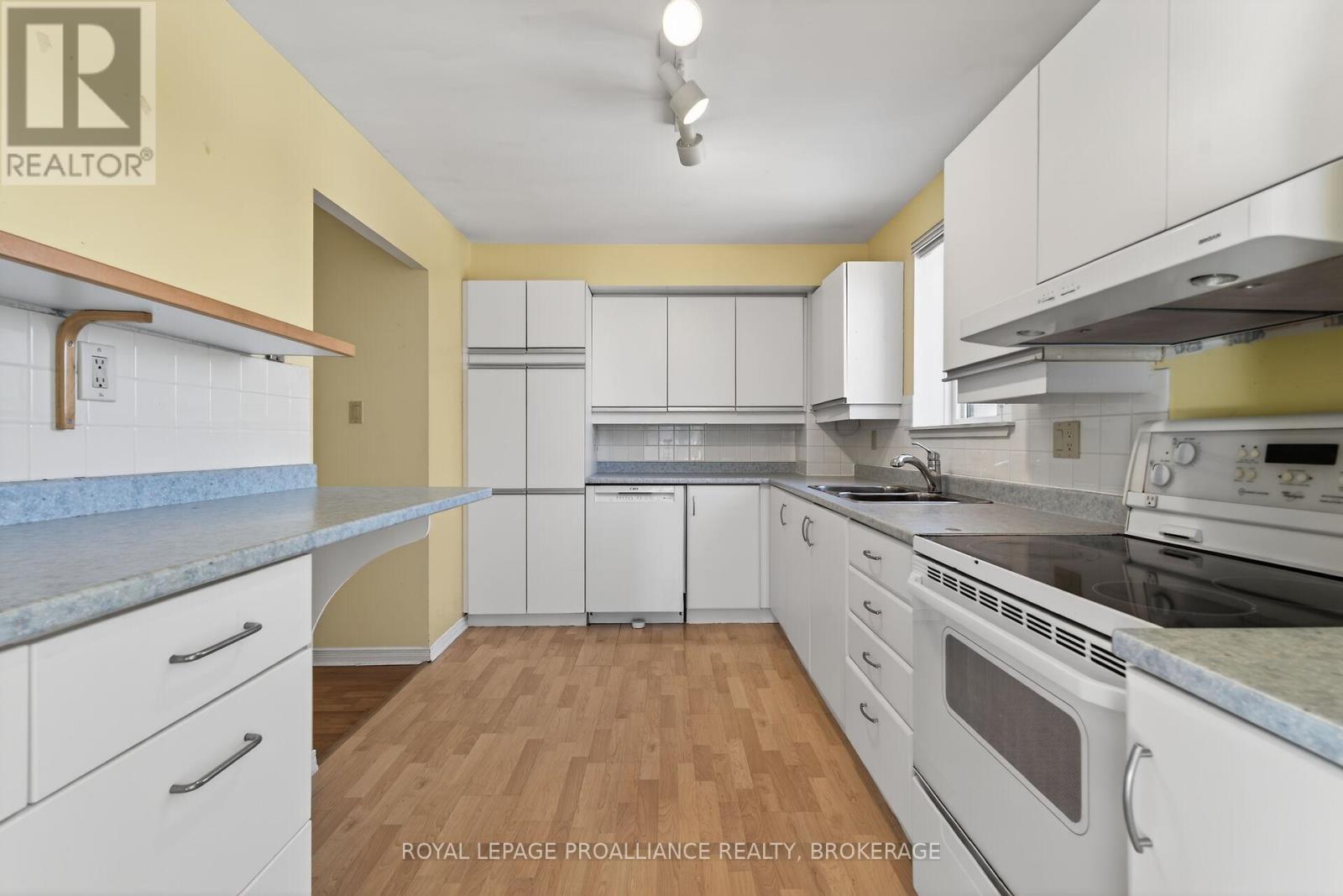 306 - 257 Bath Road, Kingston, Ontario  K7M 7T3 - Photo 10 - X12943550