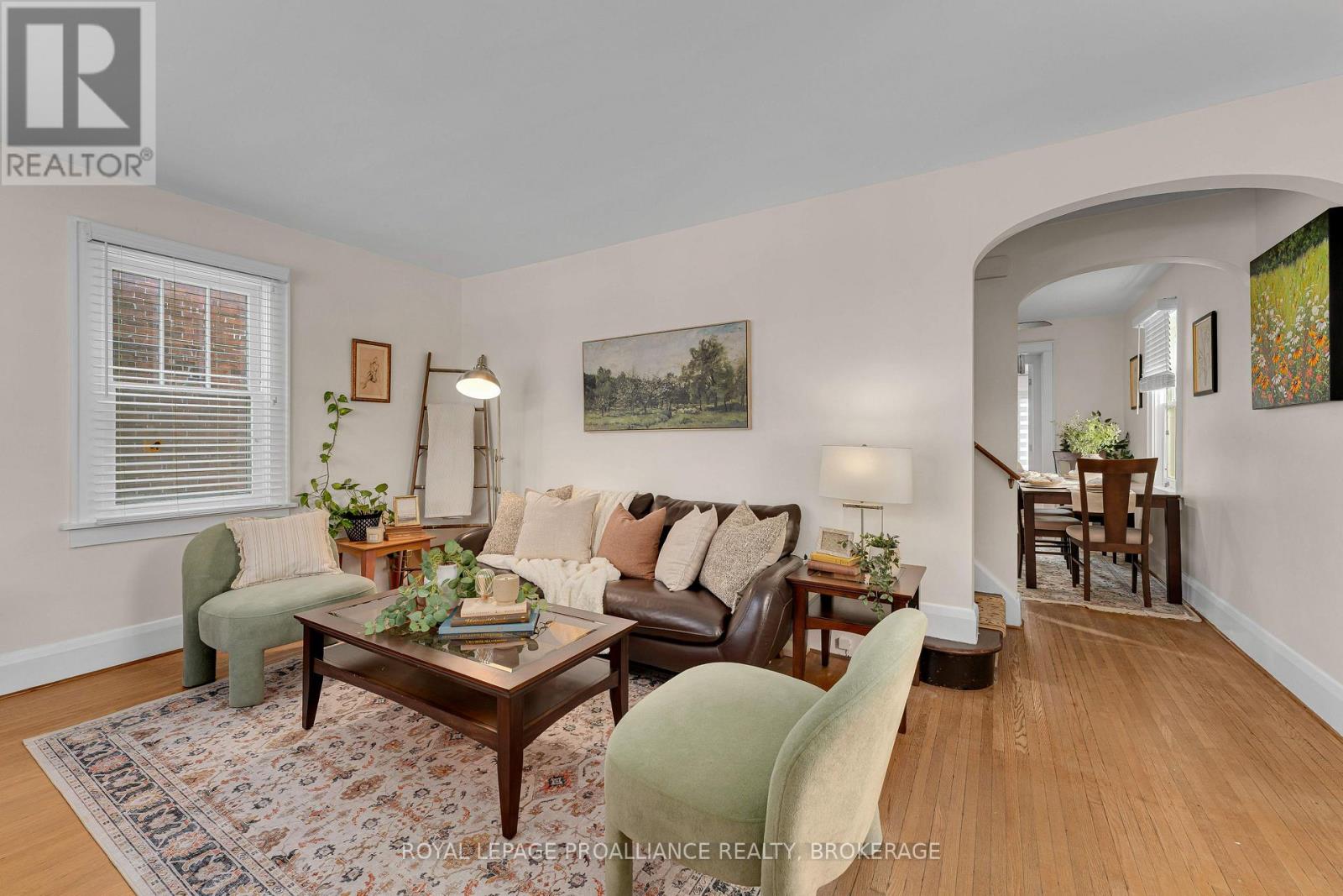 32 Livingston Avenue, Kingston, Ontario  K7L 4L2 - Photo 4 - X12943822