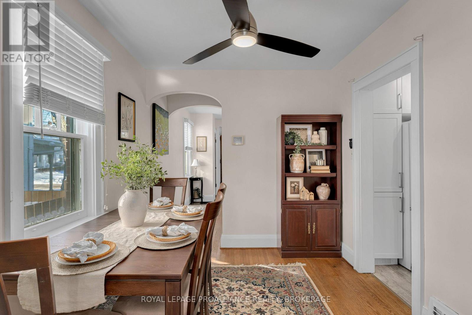 32 Livingston Avenue, Kingston, Ontario  K7L 4L2 - Photo 8 - X12943822