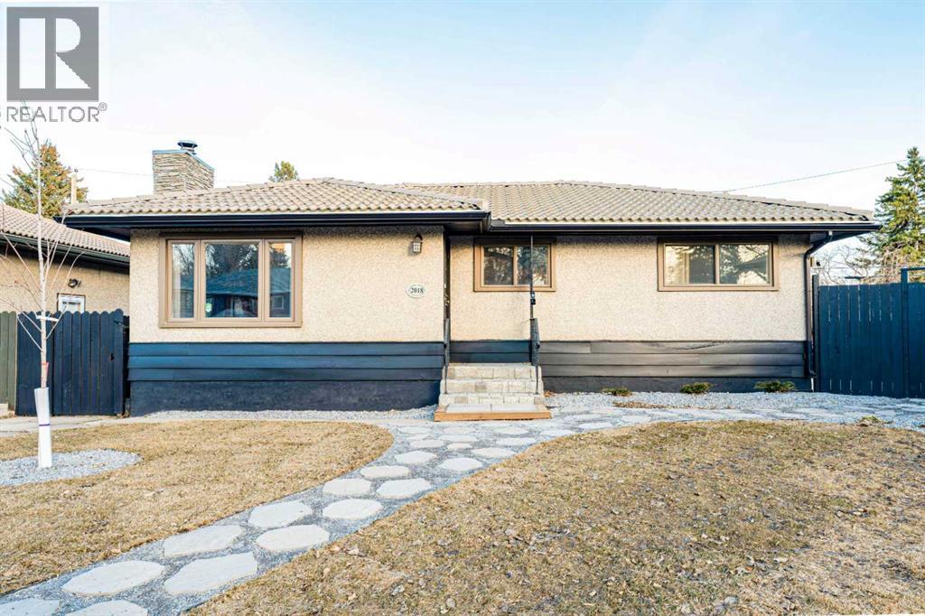 2018 Cottonwood Crescent Se, Calgary, Alberta  T2B 1T1 - Photo 1 - A2295913