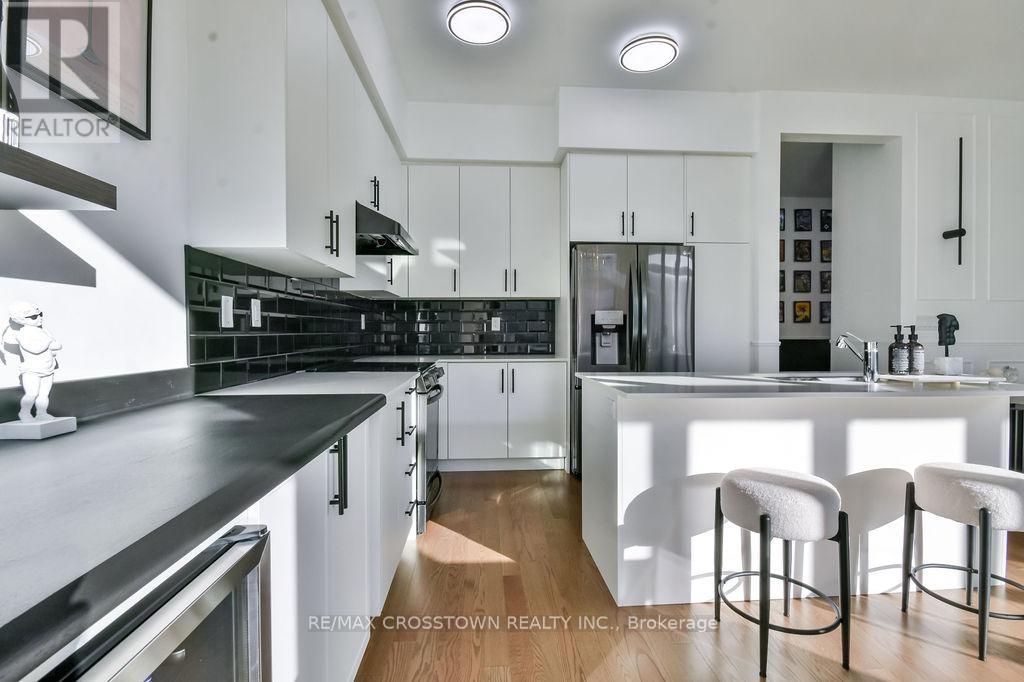 104 Shepherd Drive, Barrie, Ontario  L9S 2Z4 - Photo 13 - S12910302