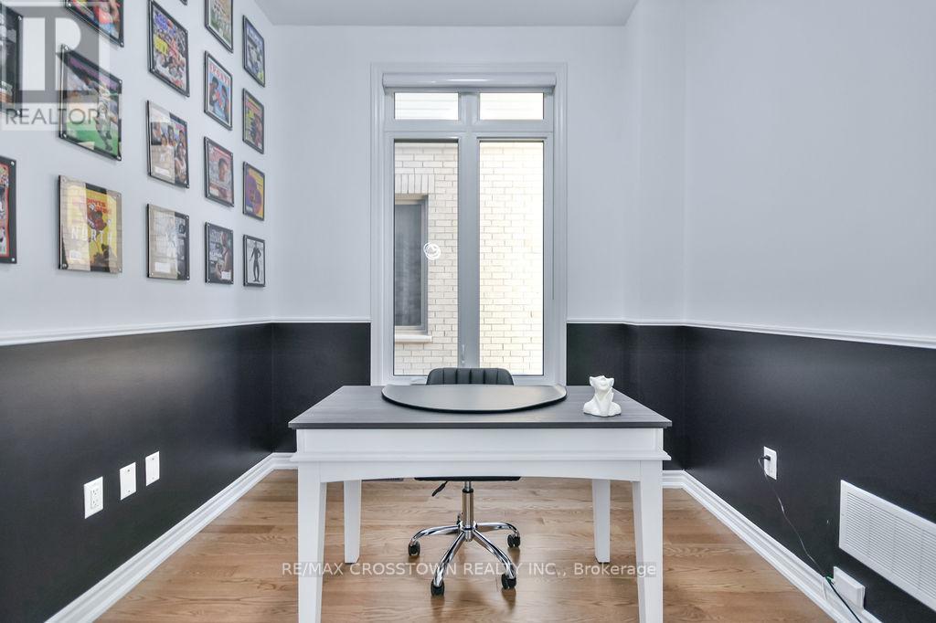 104 Shepherd Drive, Barrie, Ontario  L9S 2Z4 - Photo 6 - S12910302