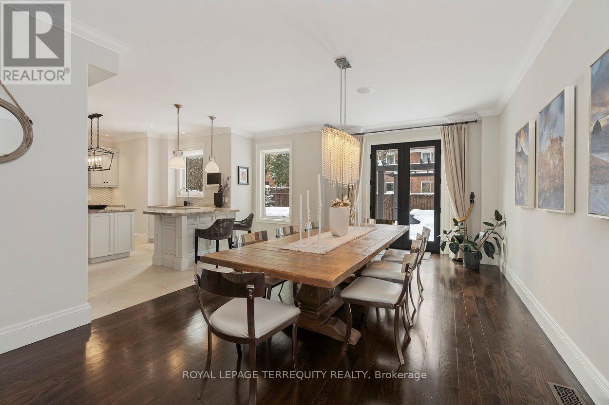 12 Elliott Avenue, Toronto, Ontario  M8X 2P8 - Photo 10 - W12943316