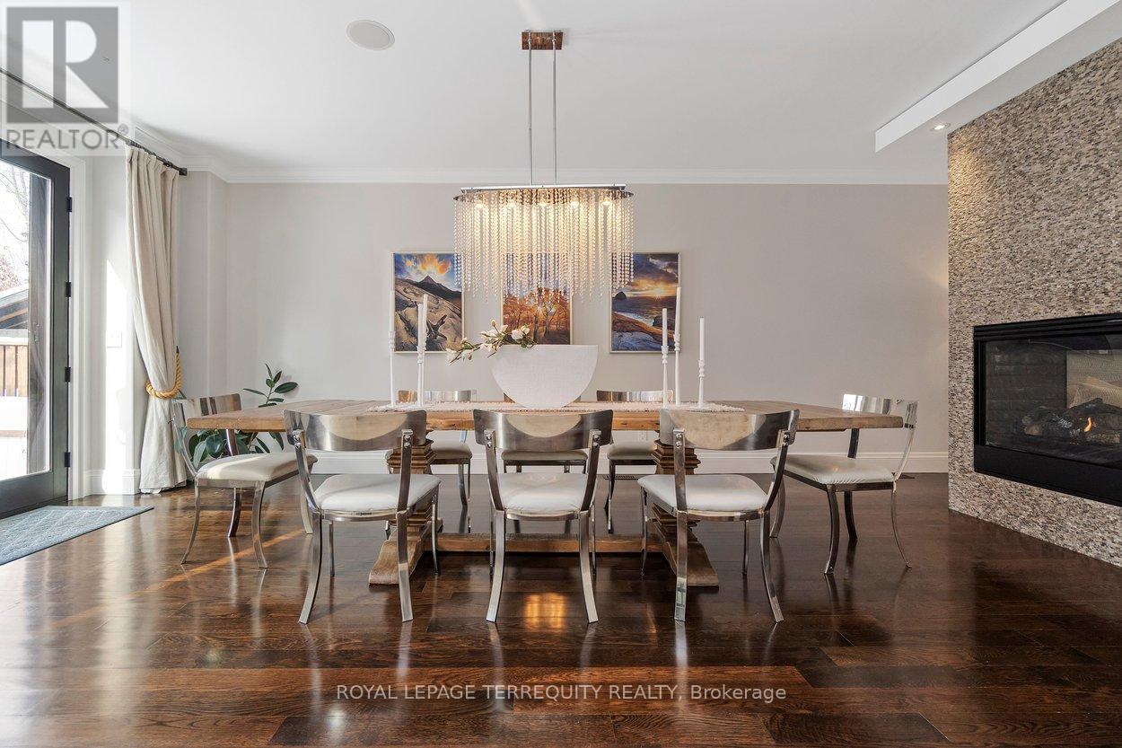 12 Elliott Avenue, Toronto, Ontario  M8X 2P8 - Photo 11 - W12943316