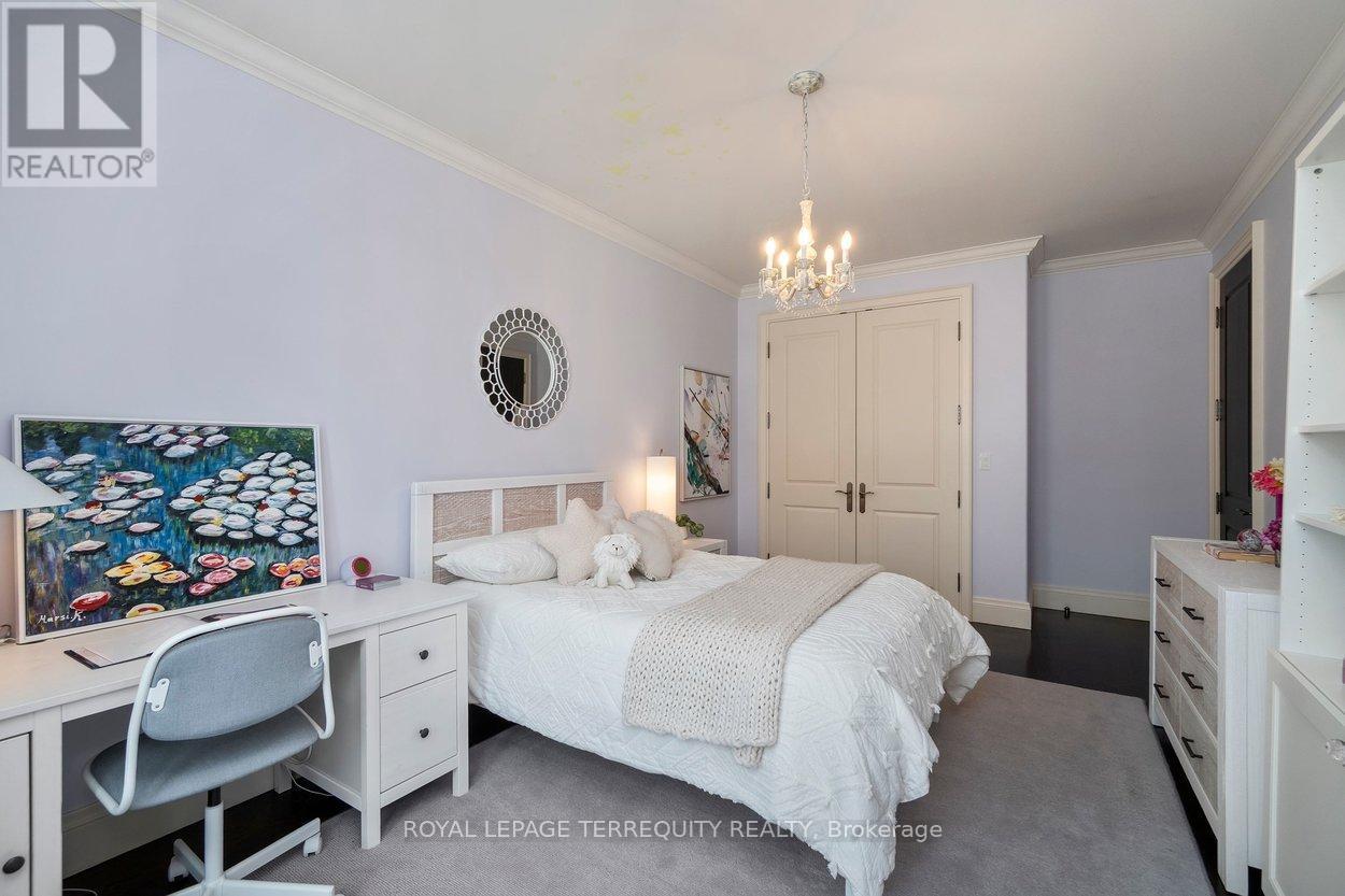 12 Elliott Avenue, Toronto, Ontario  M8X 2P8 - Photo 27 - W12943316