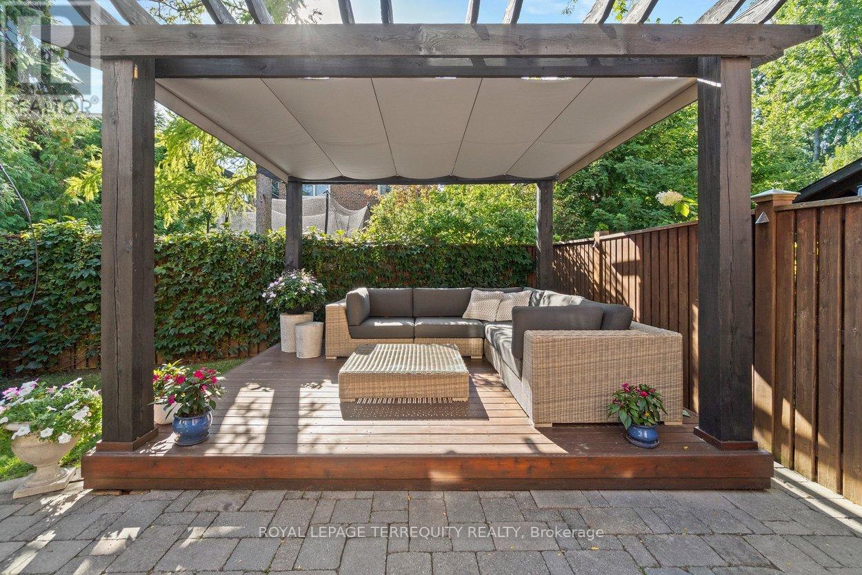 12 Elliott Avenue, Toronto, Ontario  M8X 2P8 - Photo 44 - W12943316