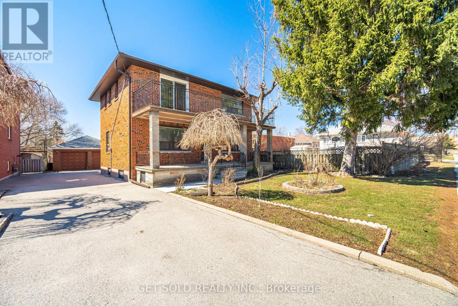 60 ERIE STREET, Toronto, Ontario