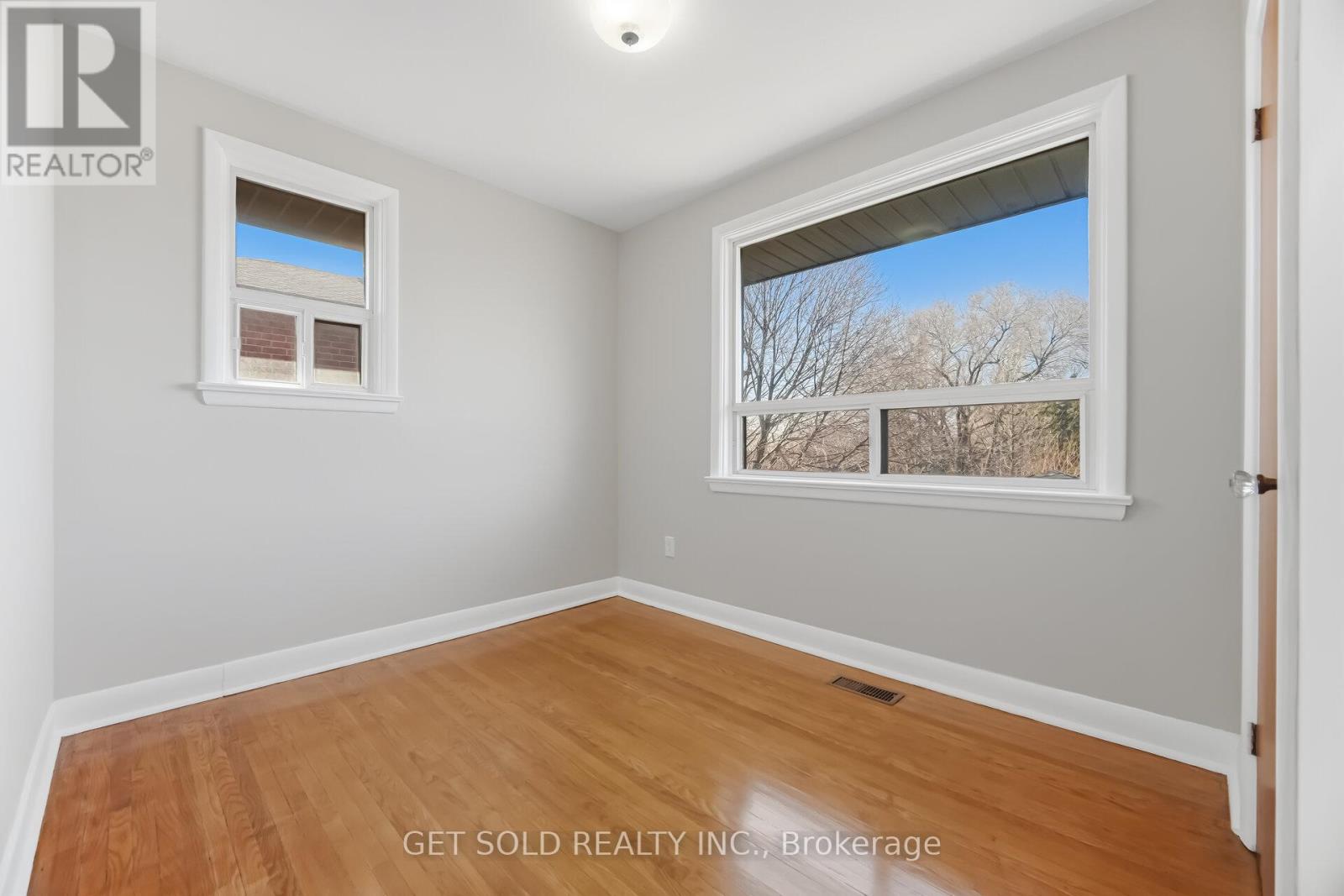 60 Erie Street, Toronto, Ontario  M6L 2P9 - Photo 24 - W12943322