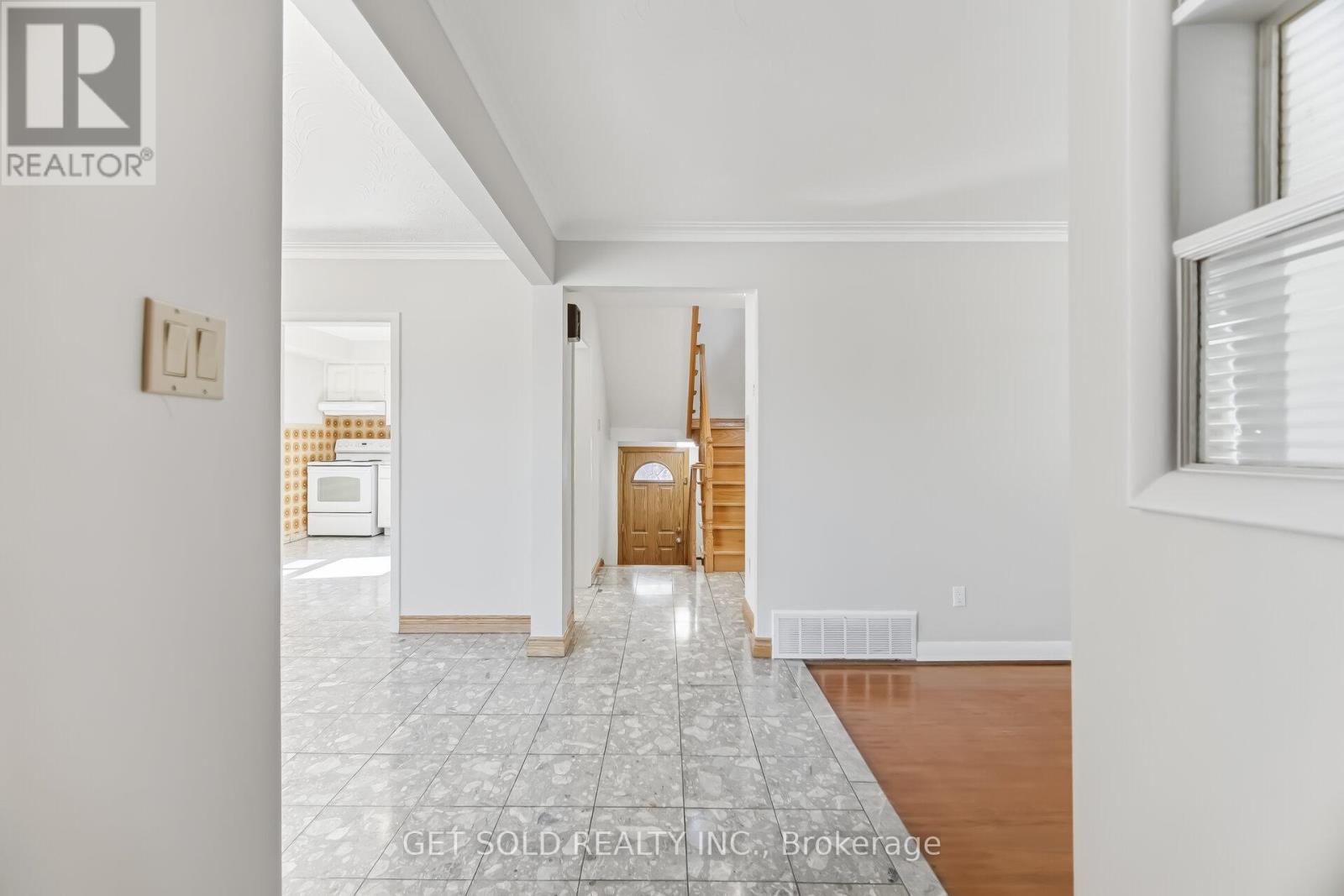 60 Erie Street, Toronto, Ontario  M6L 2P9 - Photo 29 - W12943322