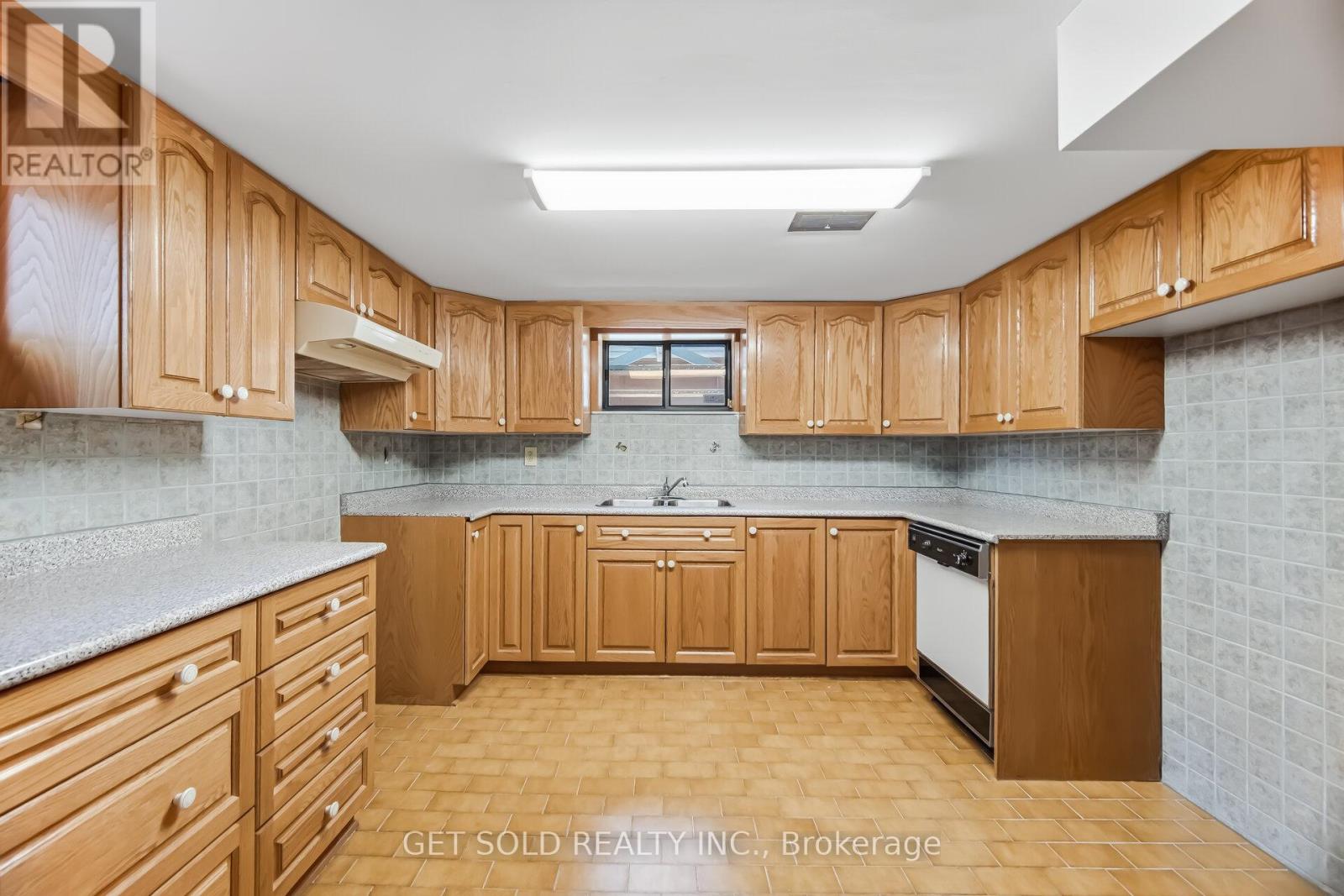 60 Erie Street, Toronto, Ontario  M6L 2P9 - Photo 31 - W12943322