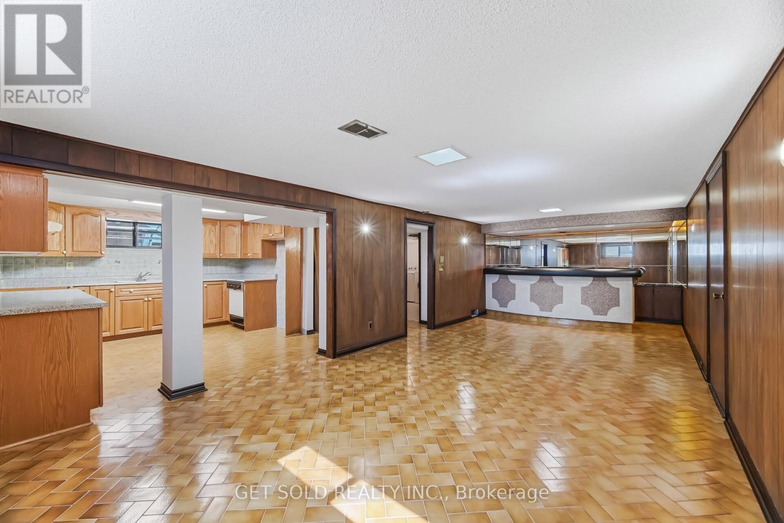 60 Erie Street, Toronto, Ontario  M6L 2P9 - Photo 33 - W12943322