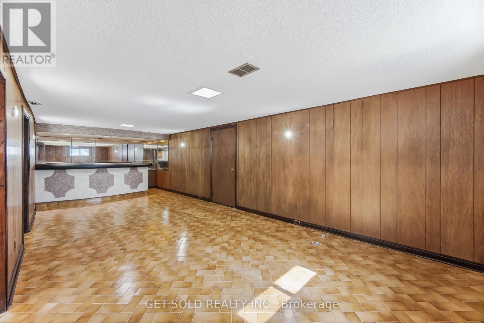 60 Erie Street, Toronto, Ontario  M6L 2P9 - Photo 34 - W12943322