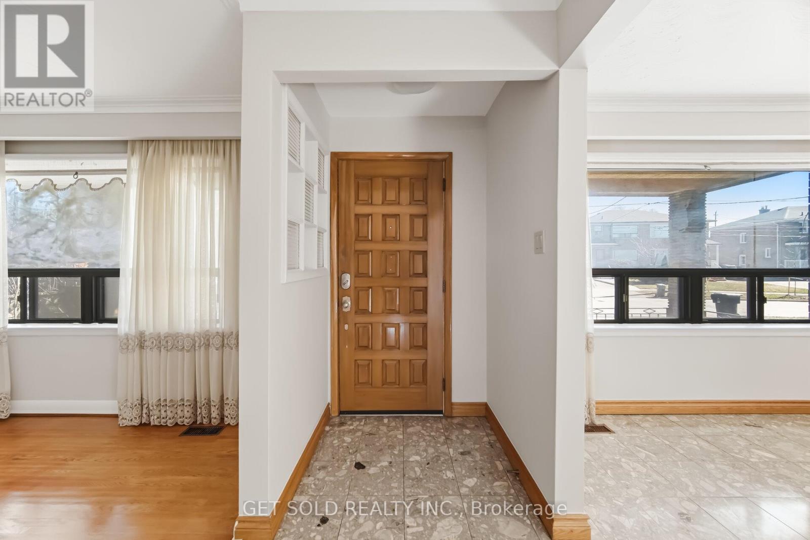 60 Erie Street, Toronto, Ontario  M6L 2P9 - Photo 4 - W12943322