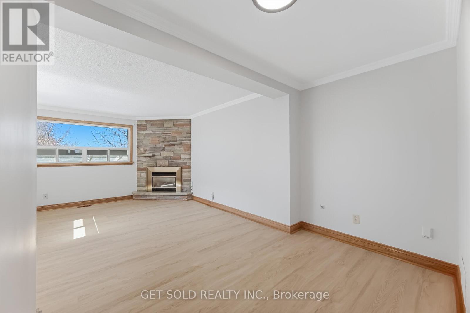 60 Erie Street, Toronto, Ontario  M6L 2P9 - Photo 9 - W12943322