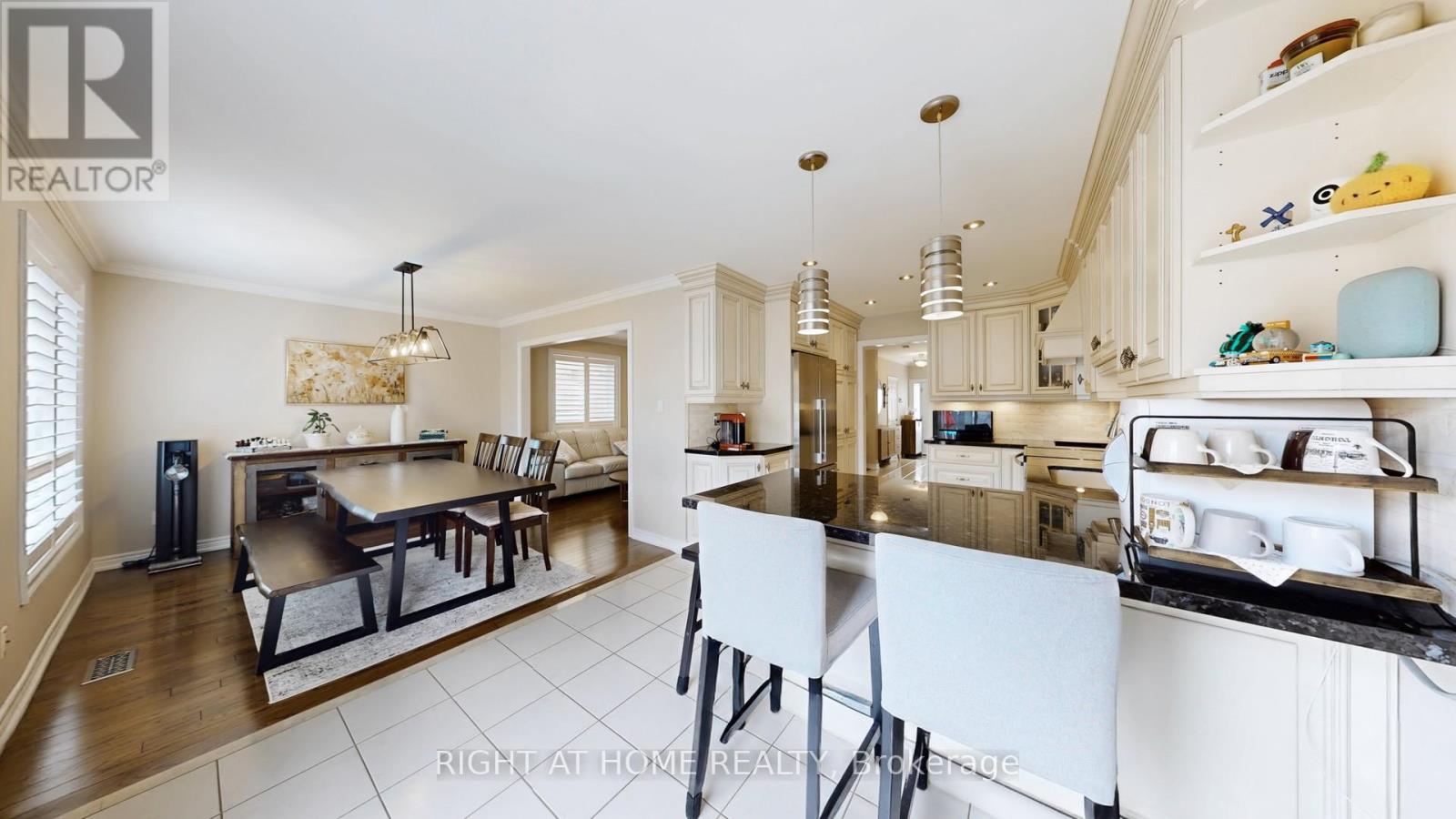 2499 Logan Avenue, Oakville, Ontario  L6H 6S1 - Photo 12 - W12943350