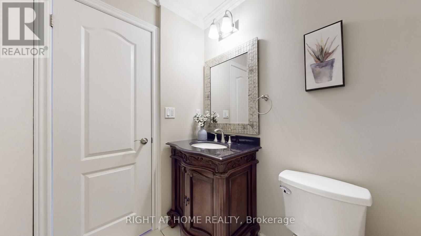 2499 Logan Avenue, Oakville, Ontario  L6H 6S1 - Photo 17 - W12943350