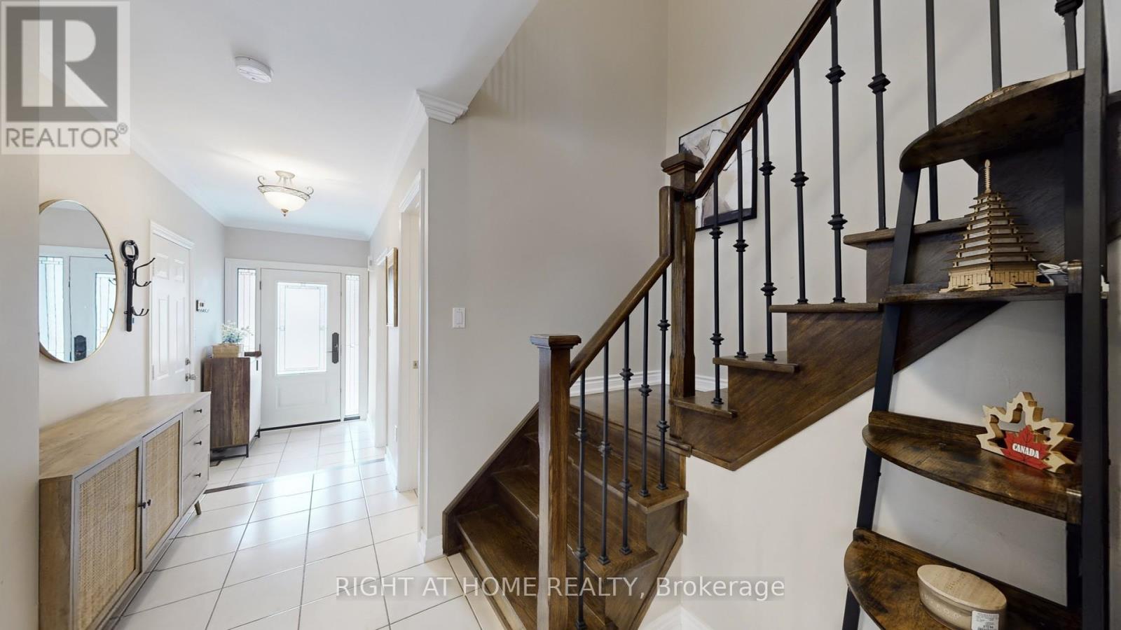 2499 Logan Avenue, Oakville, Ontario  L6H 6S1 - Photo 21 - W12943350