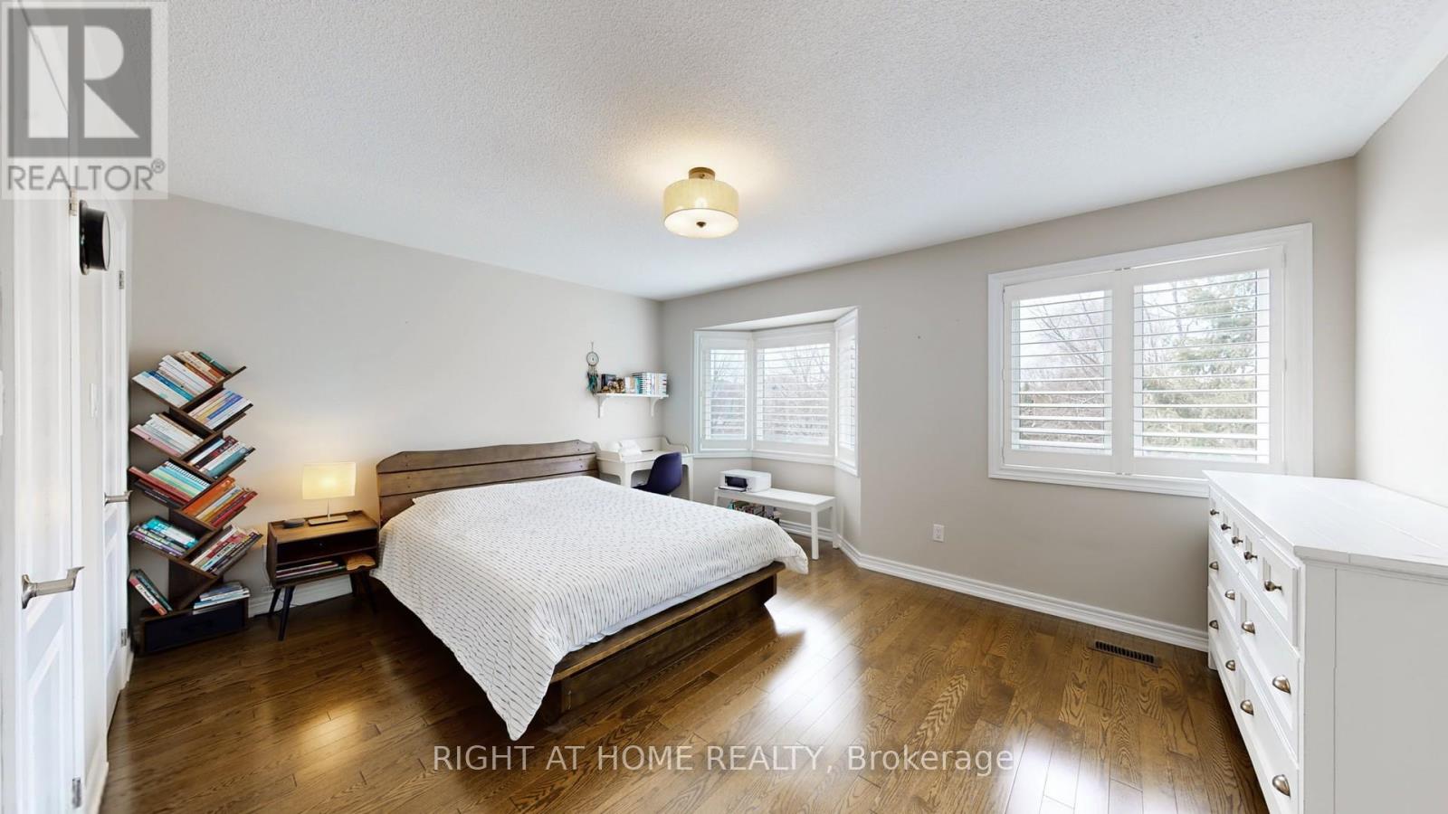 2499 Logan Avenue, Oakville, Ontario  L6H 6S1 - Photo 23 - W12943350