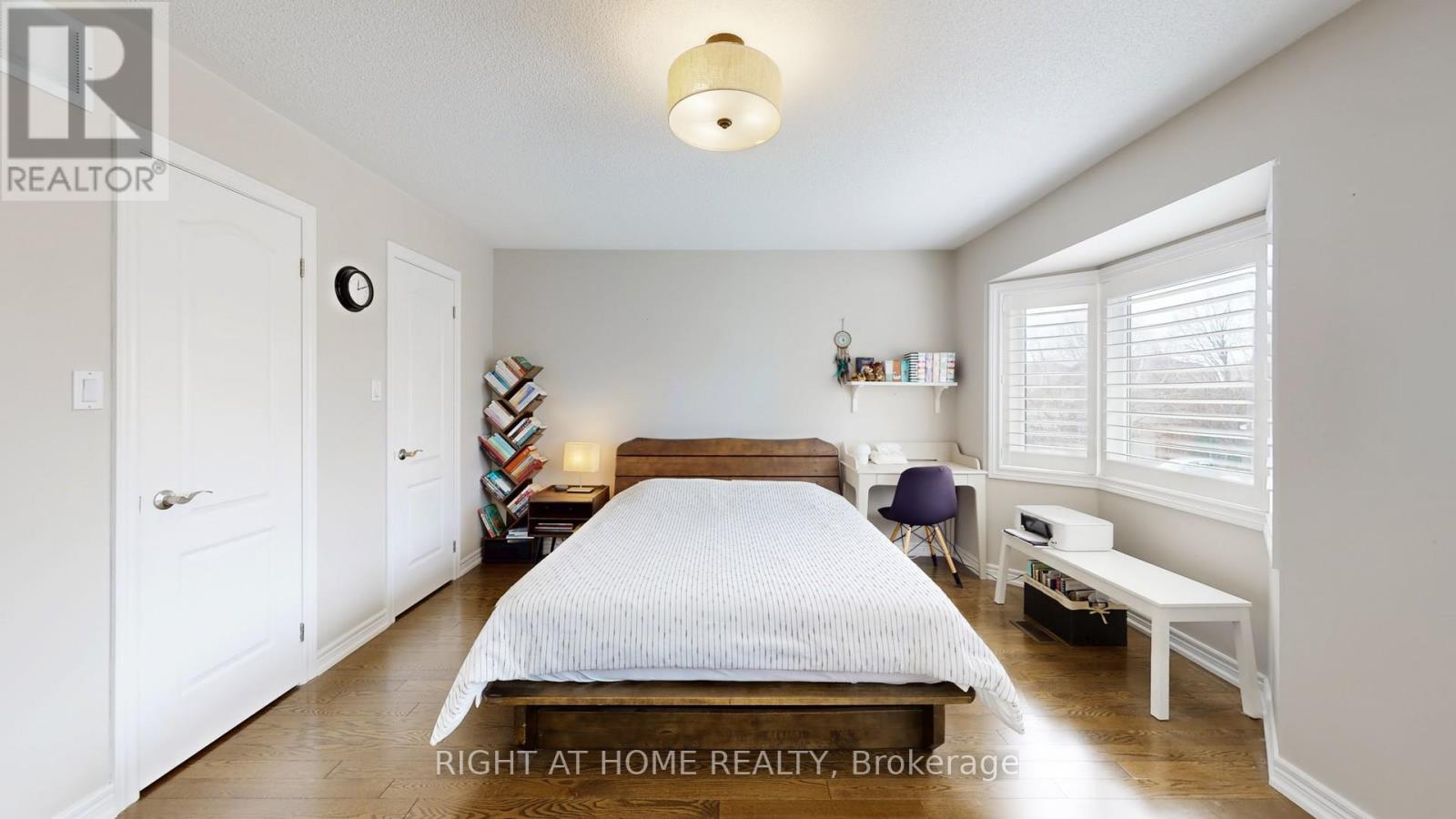 2499 Logan Avenue, Oakville, Ontario  L6H 6S1 - Photo 24 - W12943350