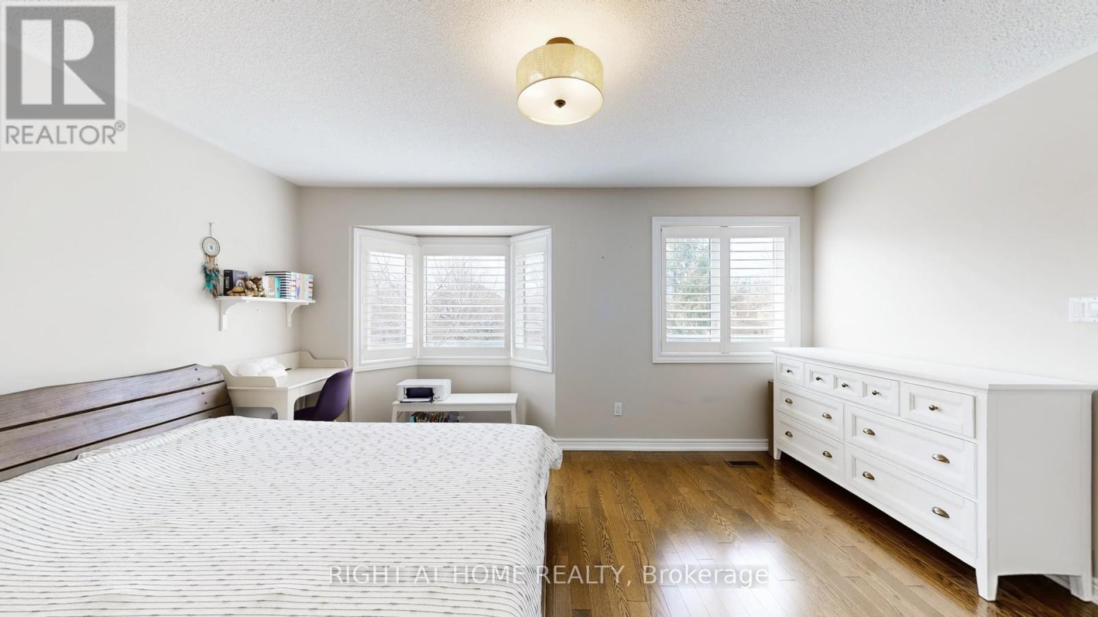 2499 Logan Avenue, Oakville, Ontario  L6H 6S1 - Photo 26 - W12943350