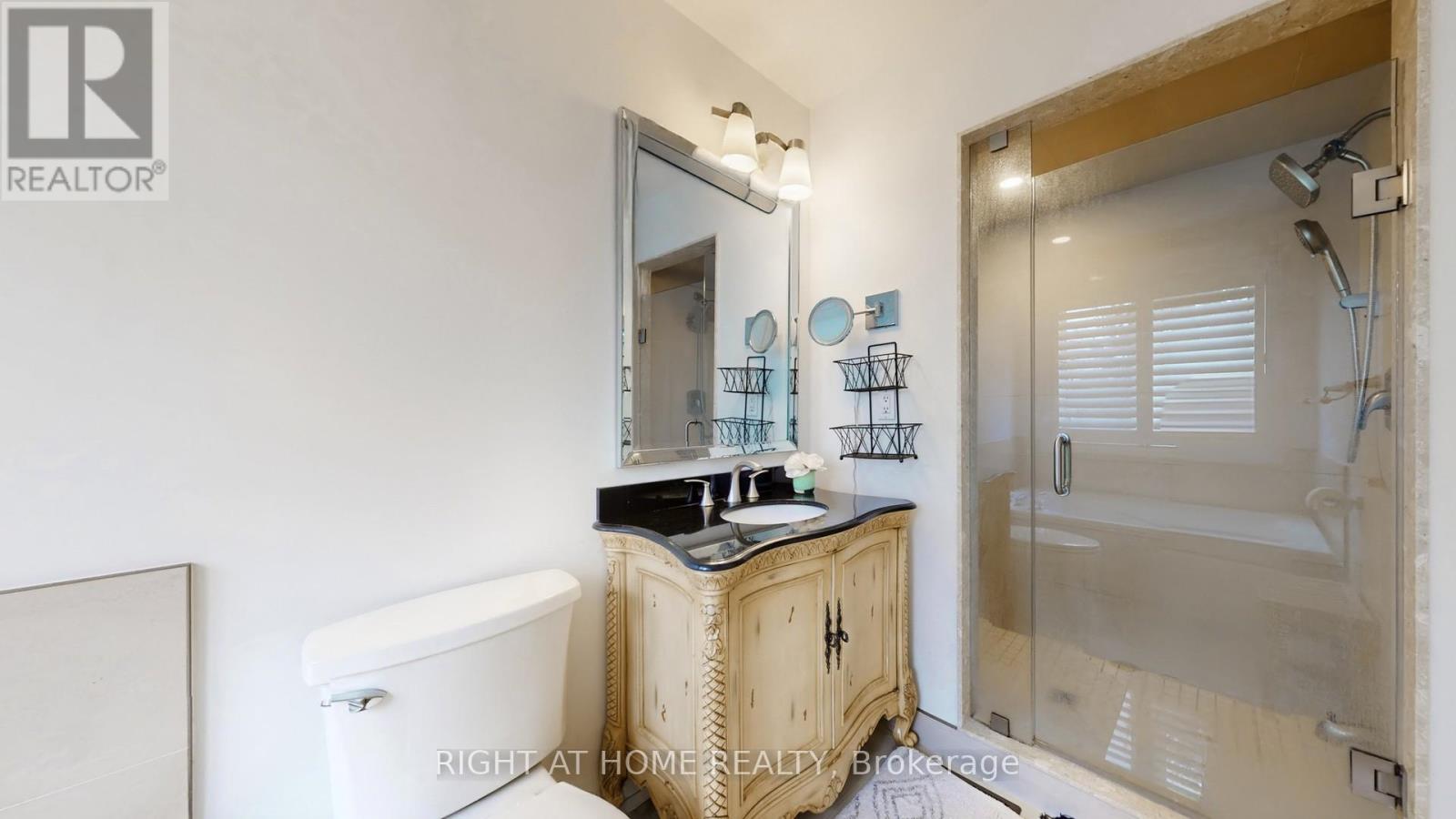 2499 Logan Avenue, Oakville, Ontario  L6H 6S1 - Photo 28 - W12943350