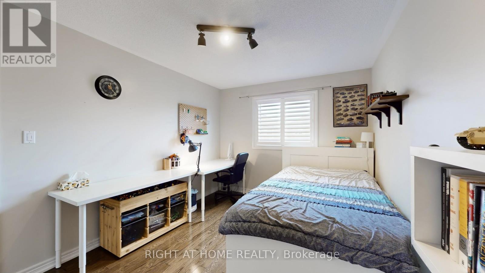 2499 Logan Avenue, Oakville, Ontario  L6H 6S1 - Photo 32 - W12943350