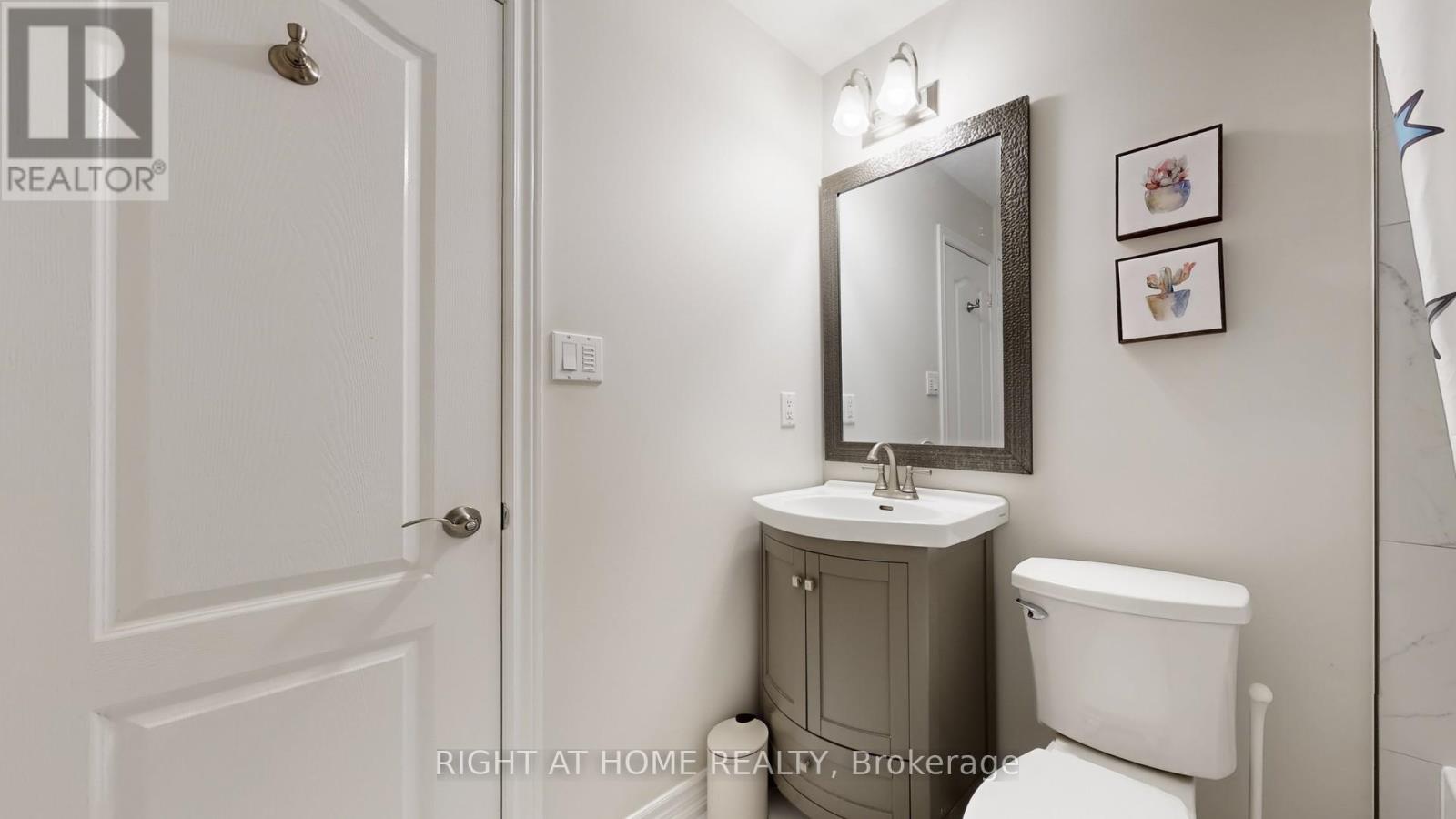 2499 Logan Avenue, Oakville, Ontario  L6H 6S1 - Photo 36 - W12943350