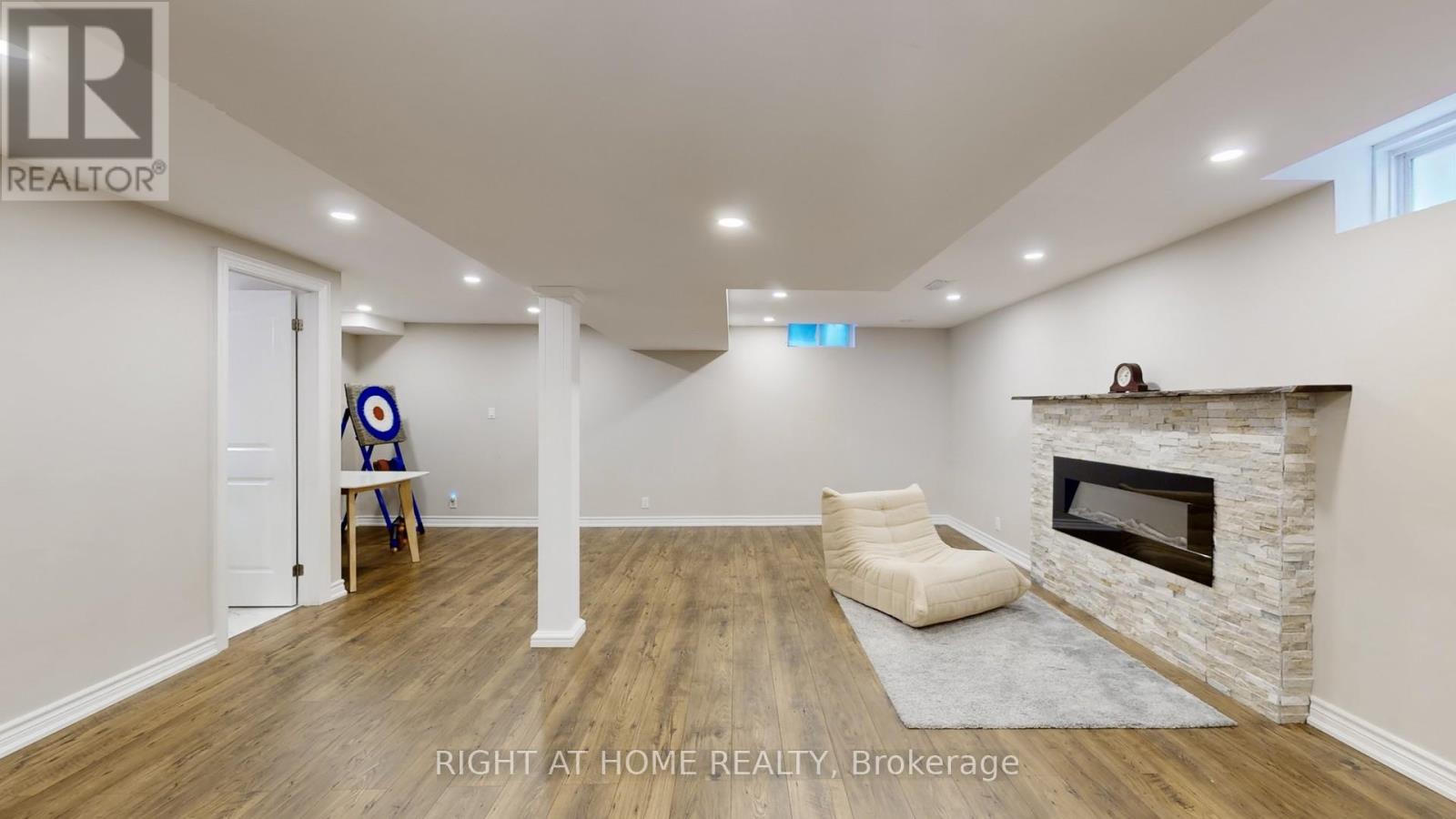 2499 Logan Avenue, Oakville, Ontario  L6H 6S1 - Photo 38 - W12943350