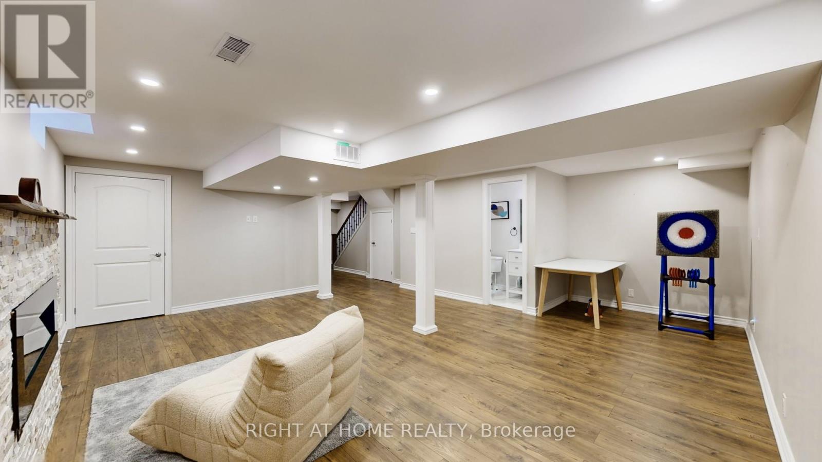 2499 Logan Avenue, Oakville, Ontario  L6H 6S1 - Photo 40 - W12943350