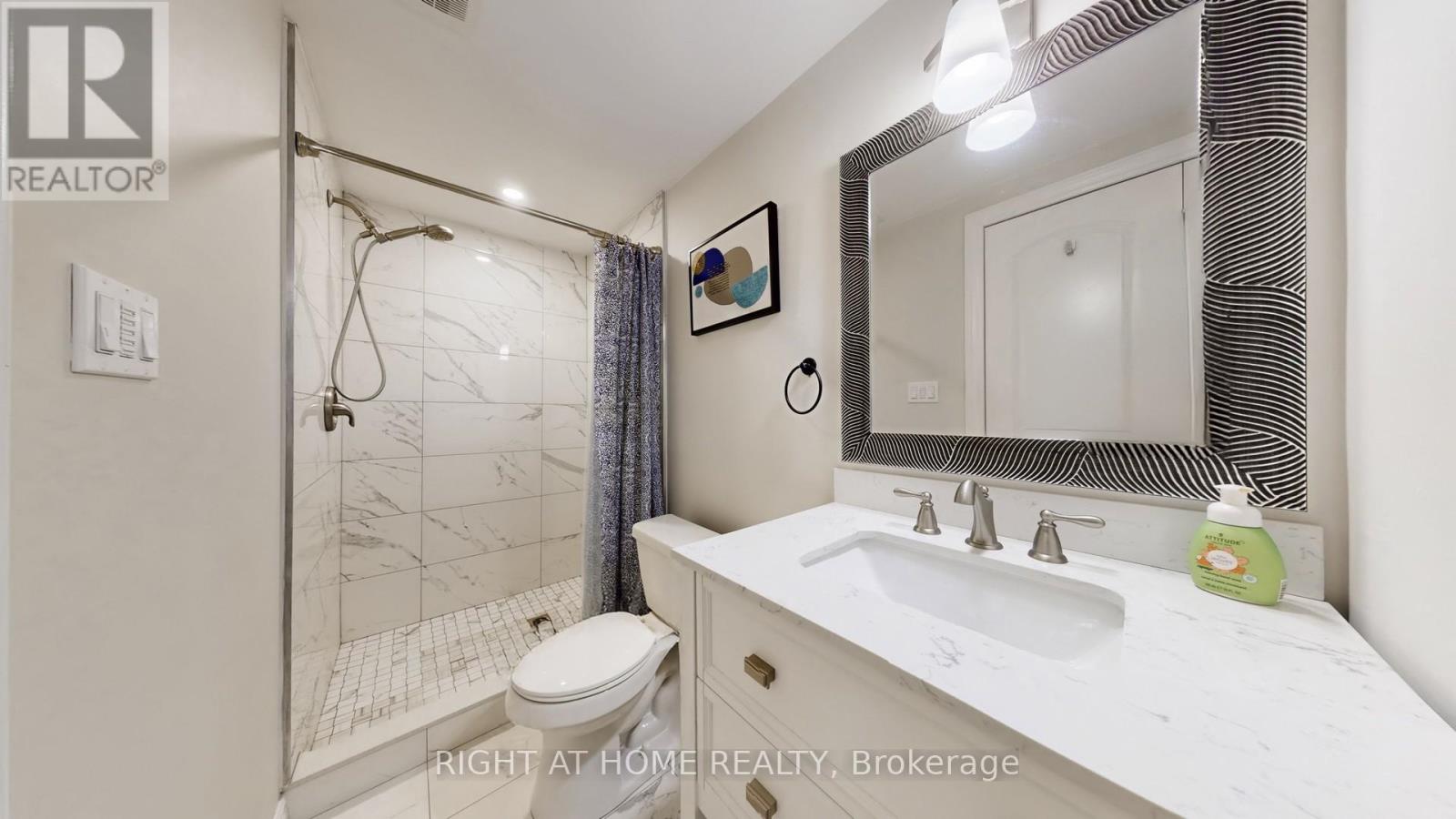 2499 Logan Avenue, Oakville, Ontario  L6H 6S1 - Photo 42 - W12943350