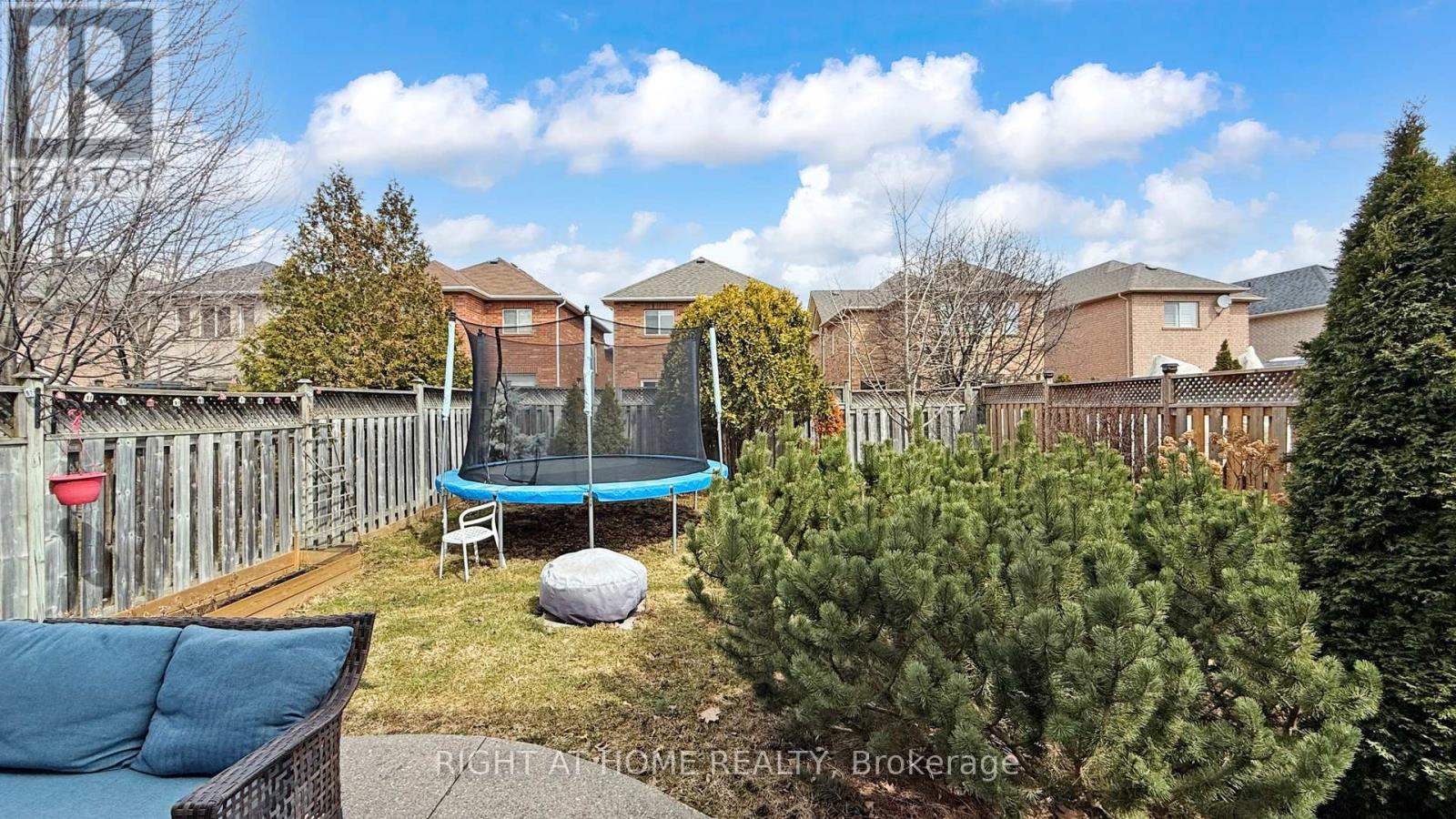 2499 Logan Avenue, Oakville, Ontario  L6H 6S1 - Photo 46 - W12943350