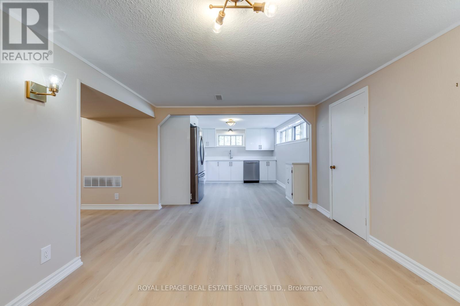 Bsmt - 383 Wentworth Street, Oakville, Ontario  L6K 1X1 - Photo 11 - W12943356