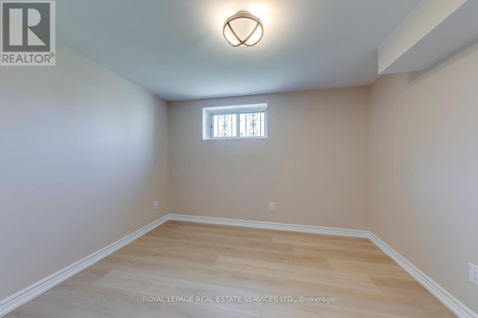 Bsmt - 383 Wentworth Street, Oakville, Ontario  L6K 1X1 - Photo 14 - W12943356