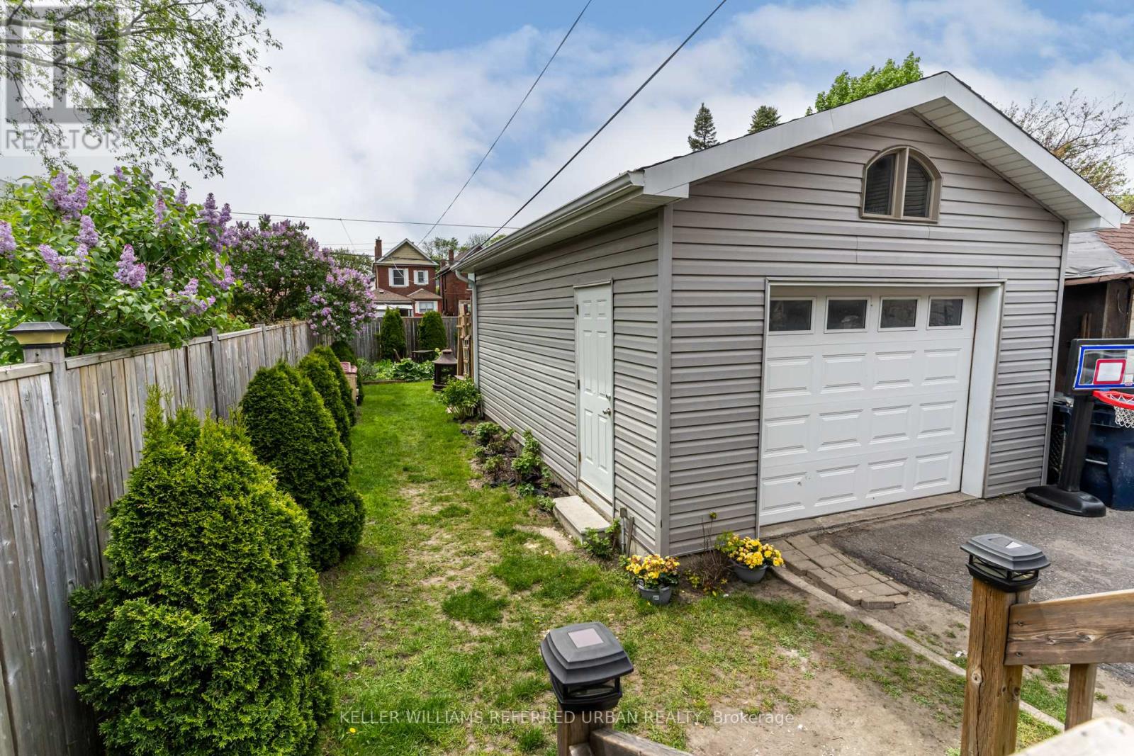 630 Runnymede Road, Toronto, Ontario  M6S 3A2 - Photo 37 - W12943360