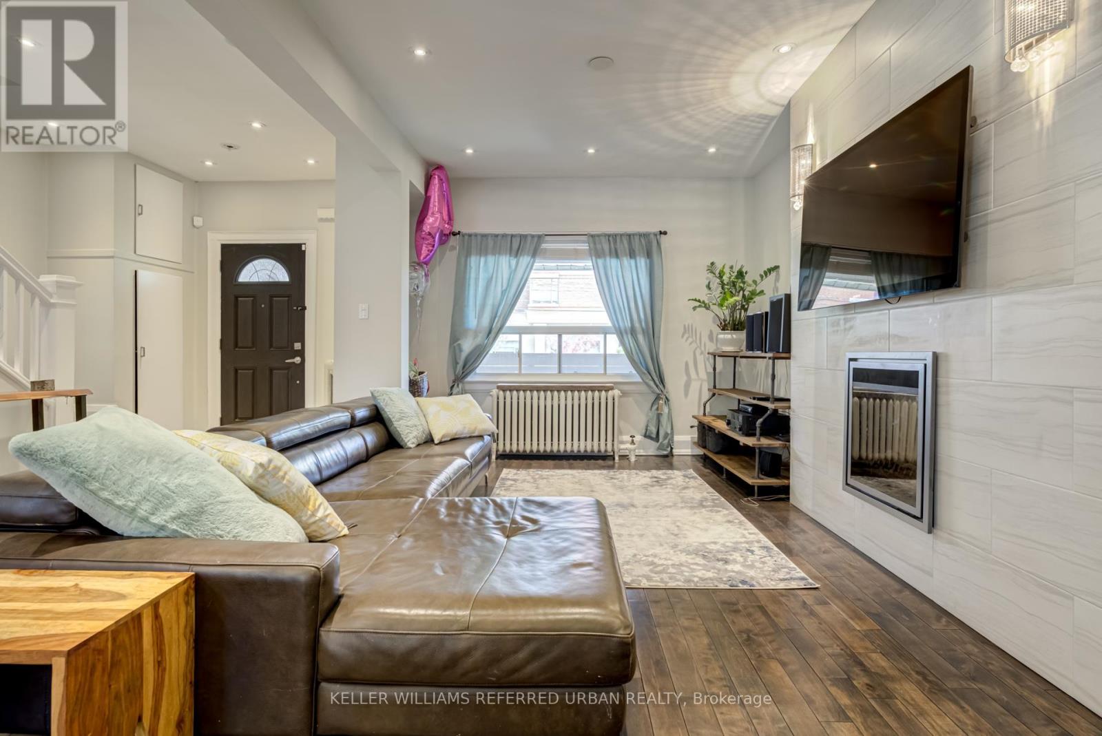 630 Runnymede Road, Toronto, Ontario  M6S 3A2 - Photo 7 - W12943360