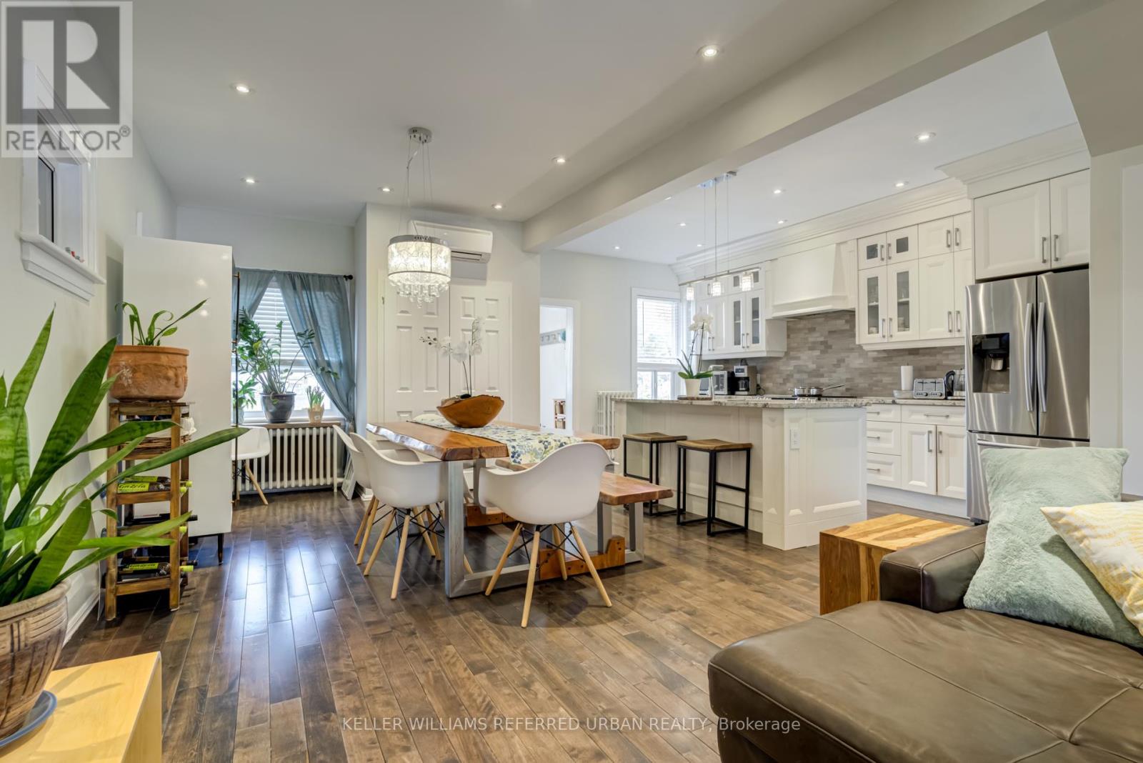 630 Runnymede Road, Toronto, Ontario  M6S 3A2 - Photo 9 - W12943360